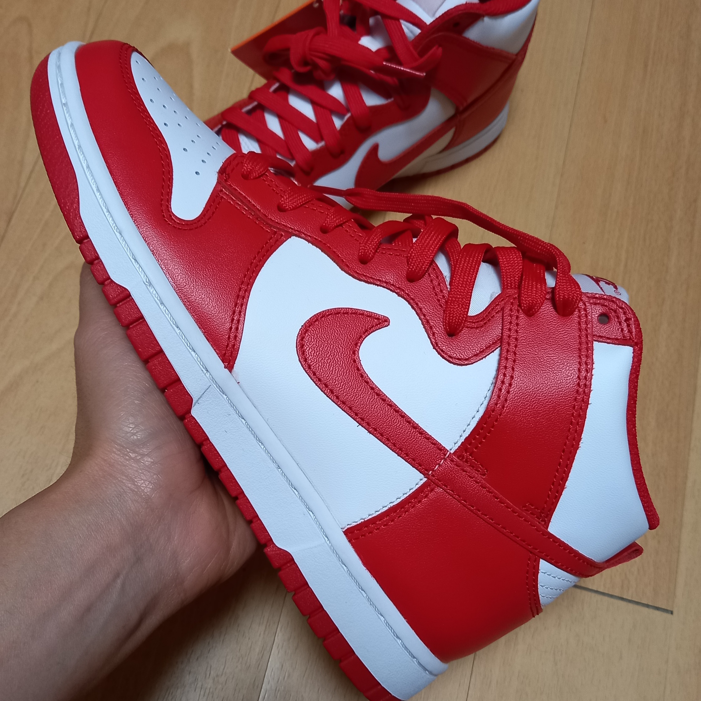 Nike Dunk High Retro Championship White and Red 착용 스타일