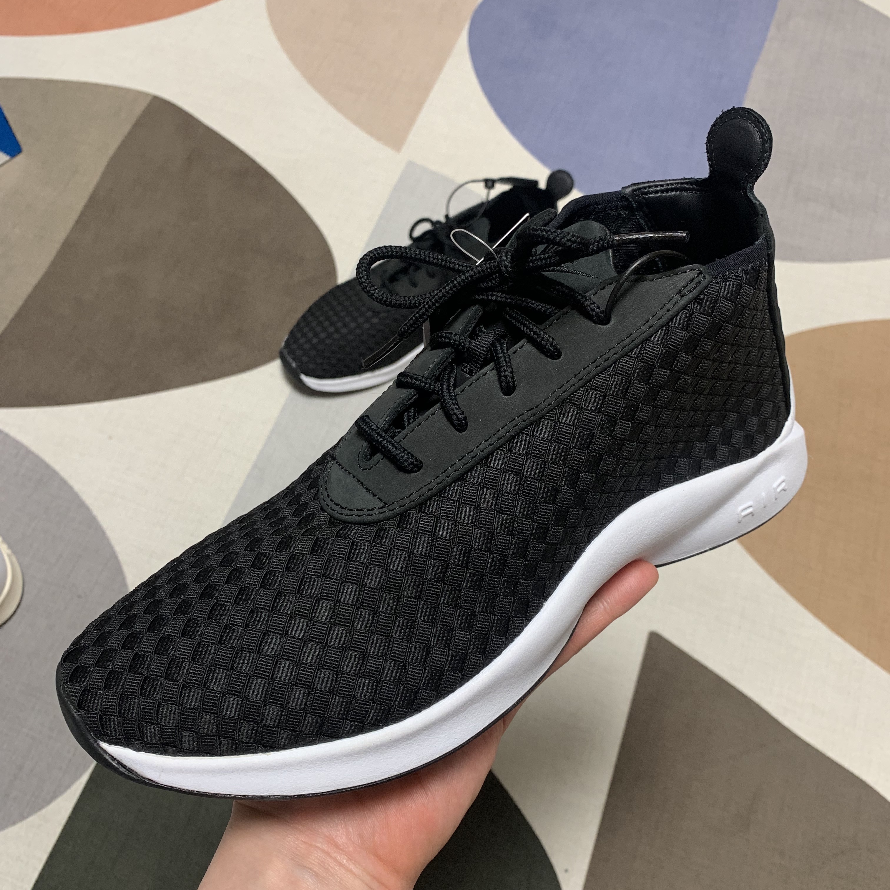 Nike Air Woven Boots Black White 착용 스타일 - 1