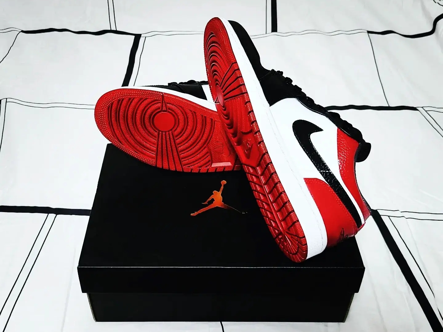 Jordan 1 Low Crimson Tint 착용 스타일 - 4