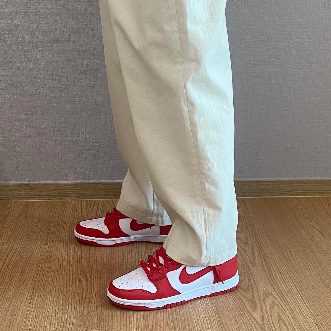 Nike Dunk High Retro Championship White and Red 착용 스타일 - 1