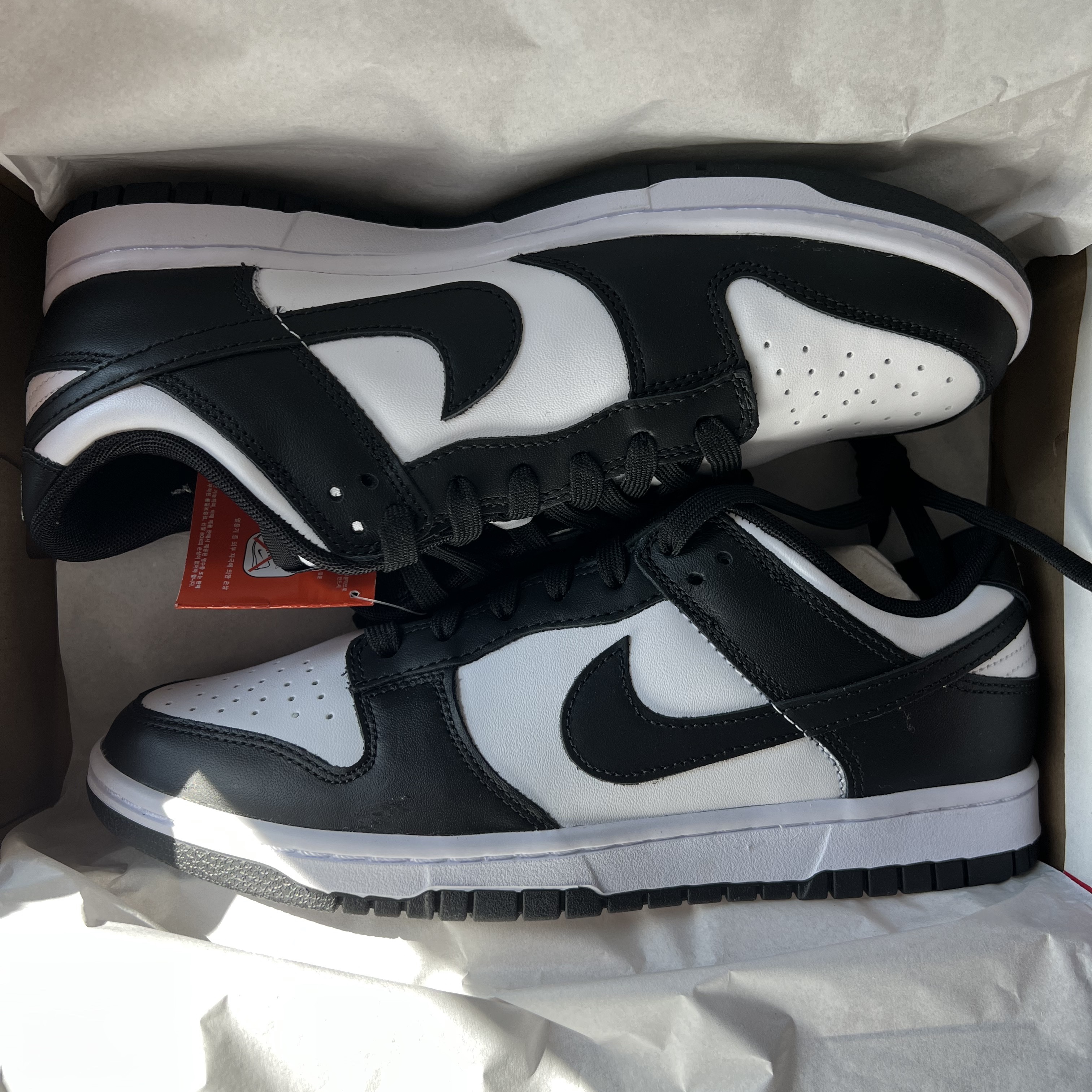 Nike Dunk Low Retro Black 착용 스타일 - 2