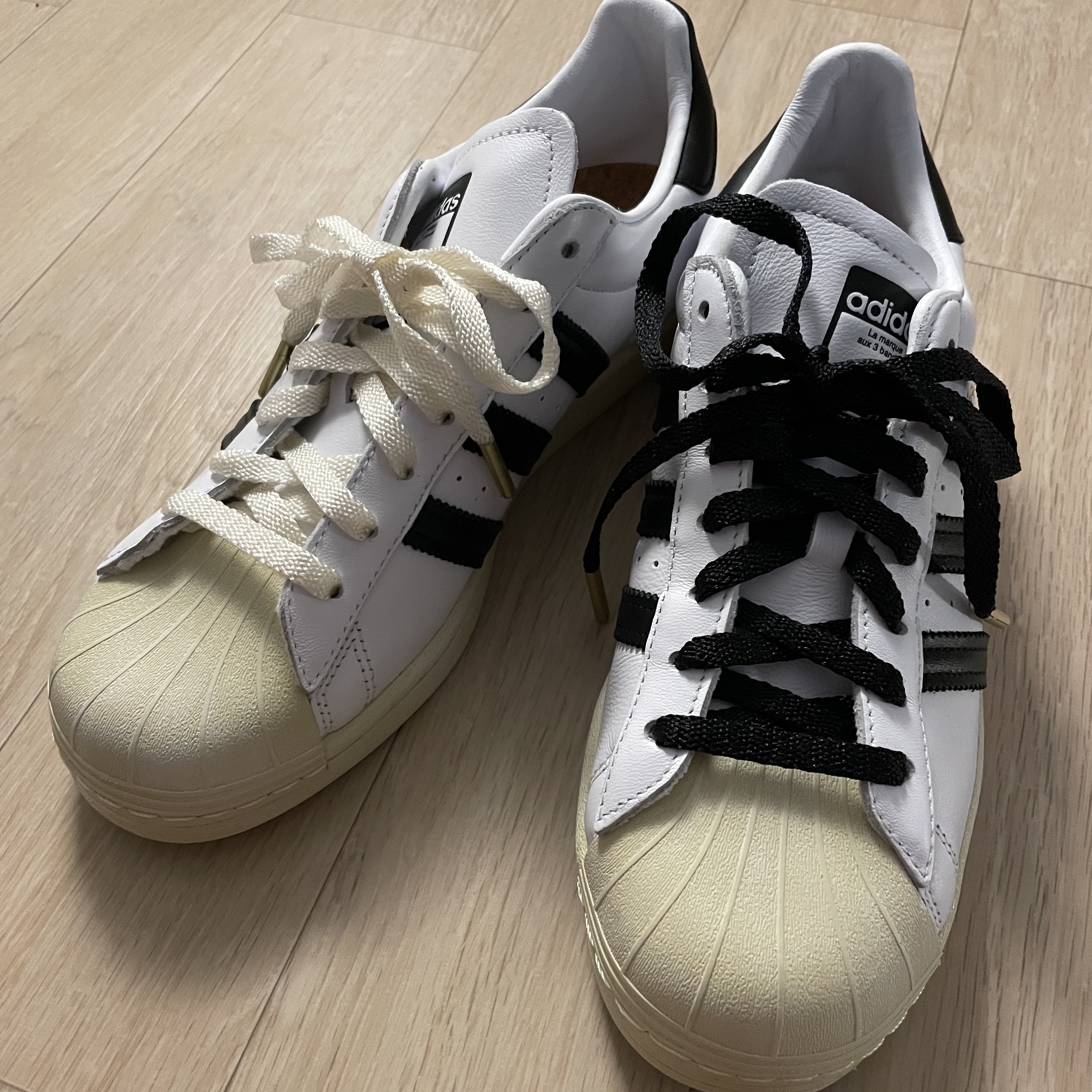 Adidas Superstar Premium White Black 착용 스타일