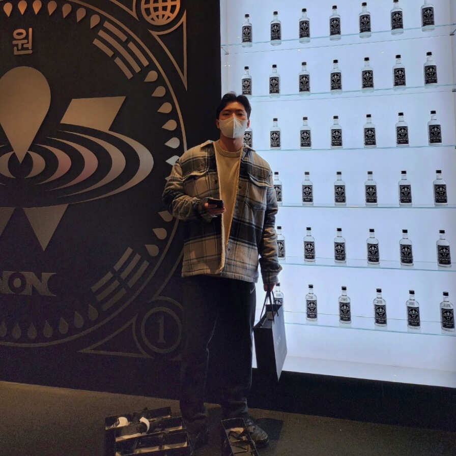 Nike Air Max Plus Triple Black 착용 스타일 - 1