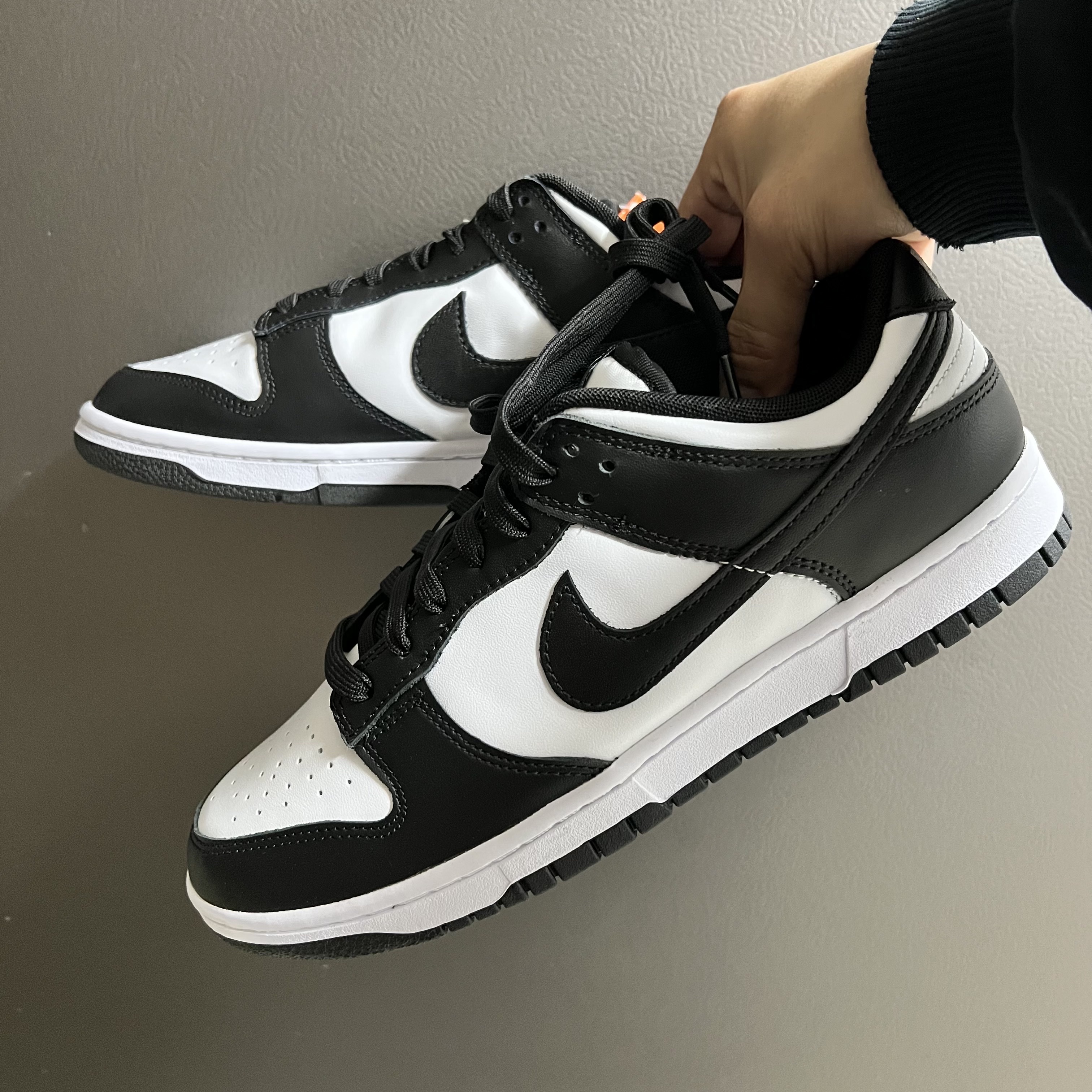 Nike Dunk Low Retro Black 착용 스타일 - 1