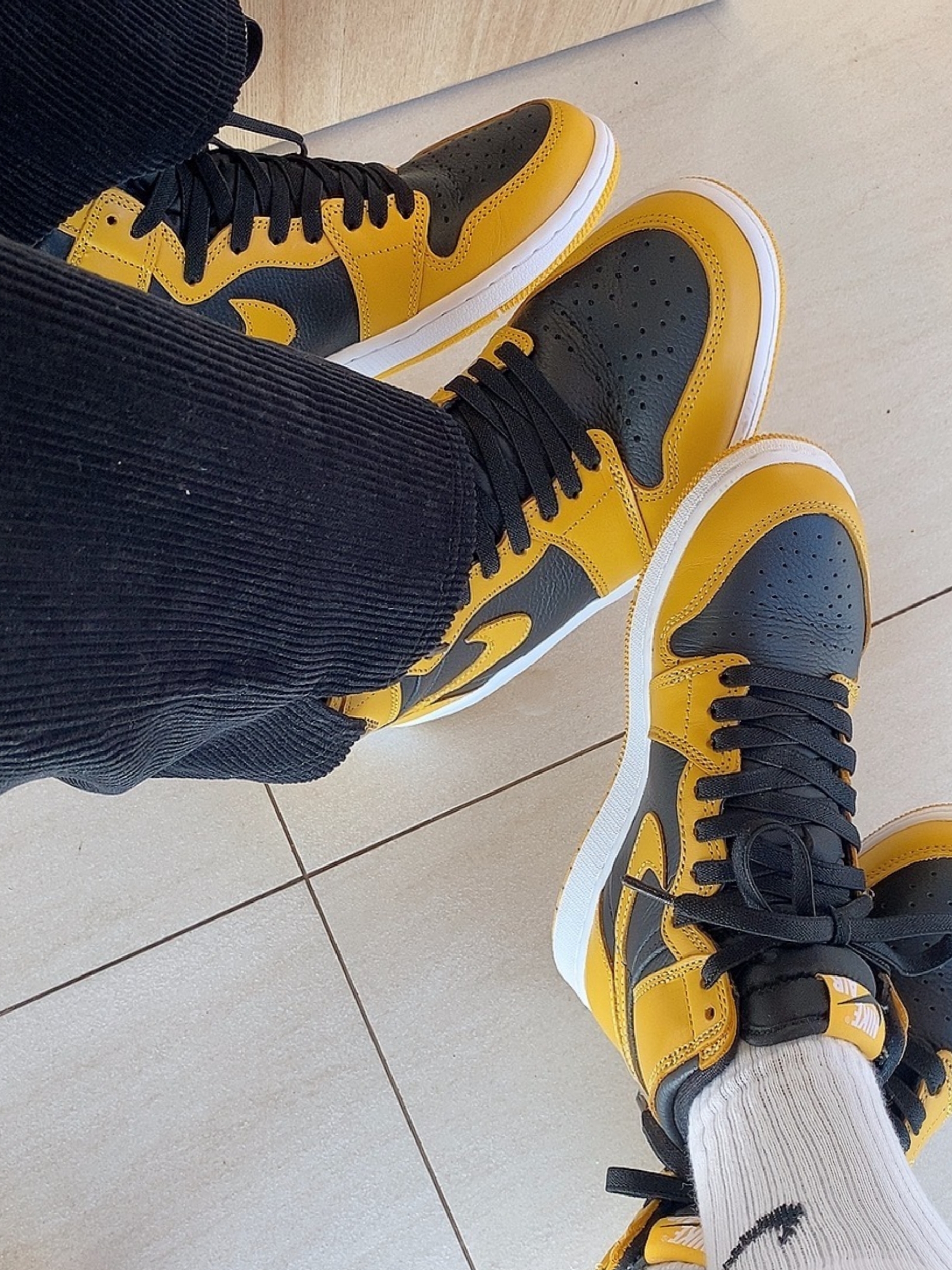 Jordan 1 Retro High OG Pollen, (GS) Jordan 1 Retro High OG Pollen 착용 스타일