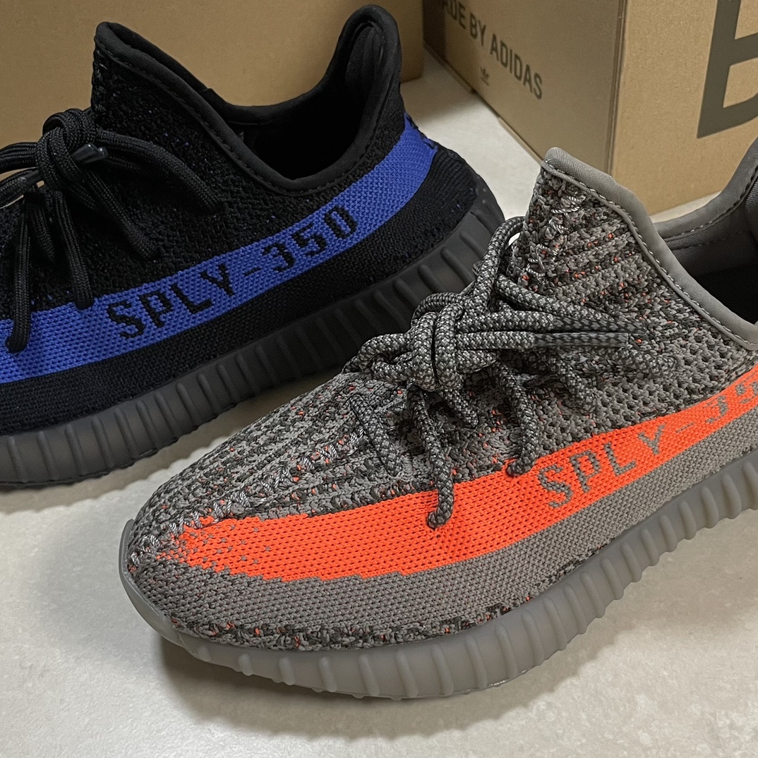 Adidas Yeezy Boost 350 V2 Dazzling Blue, Yeezy Gap Hoodie Blue 착용 스타일 - 2