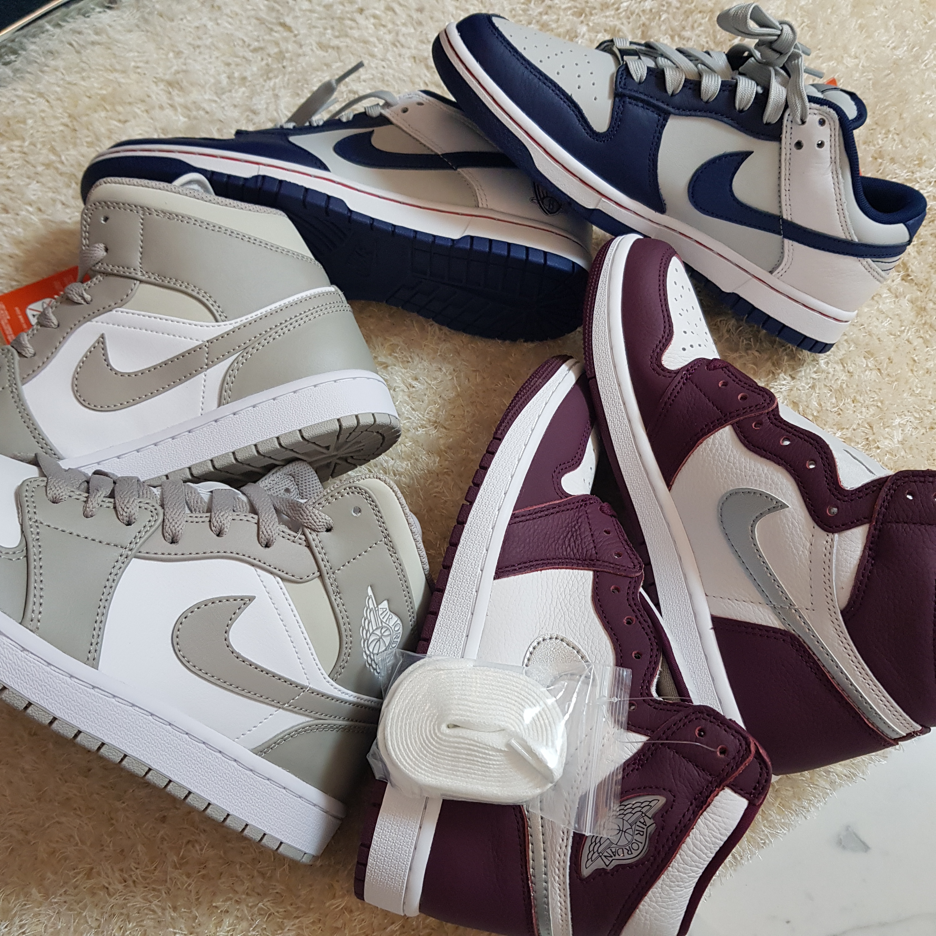 Nike x NBA Dunk Low Retro EMB Nets, Jordan 1 Mid College Grey 착용 스타일