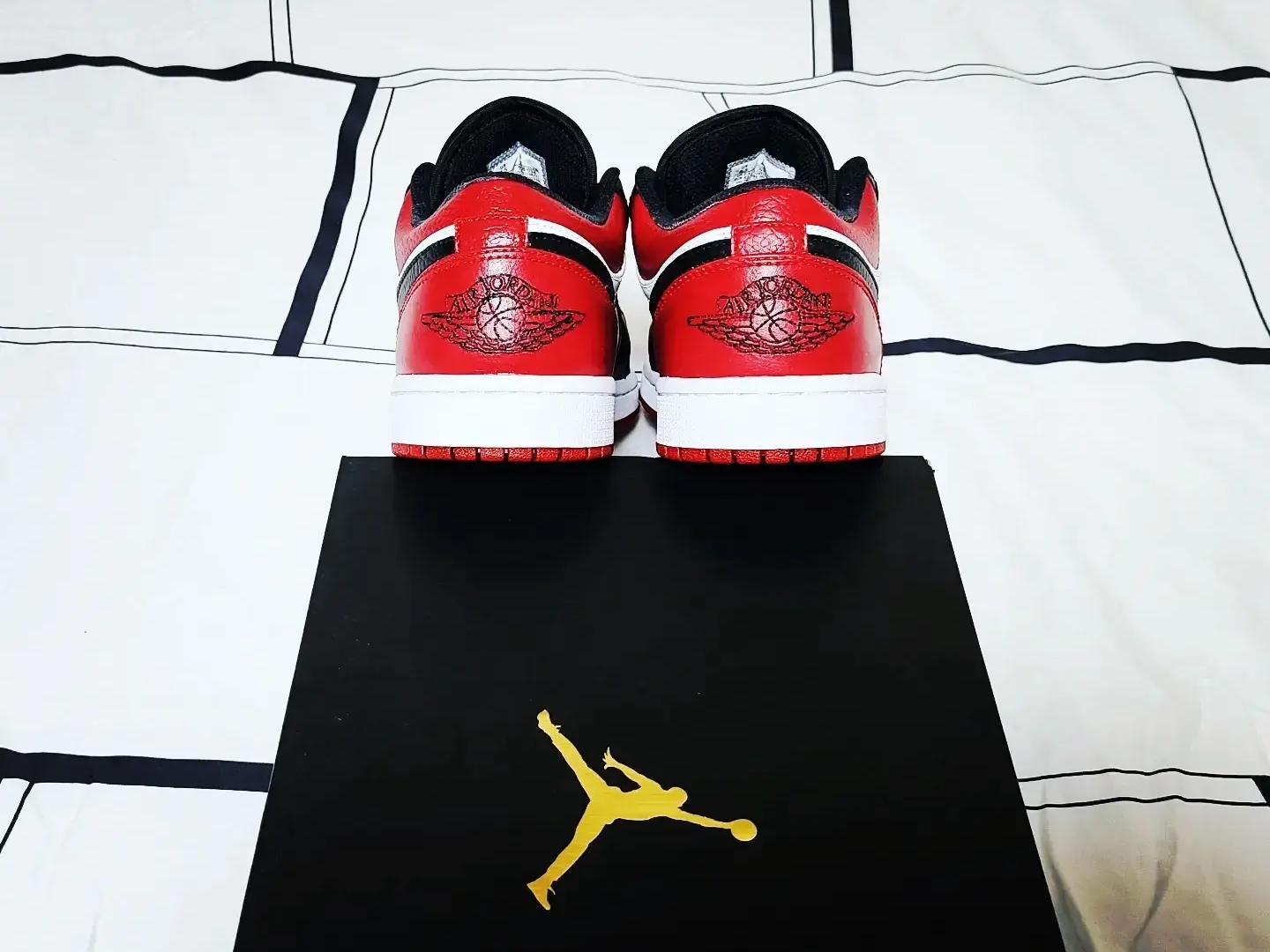 Jordan 1 Low Crimson Tint 착용 스타일 - 5