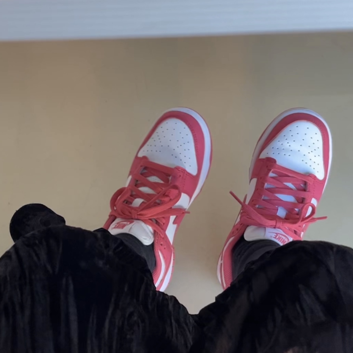 (W) Nike Dunk Low Archeo Pink 착용 스타일