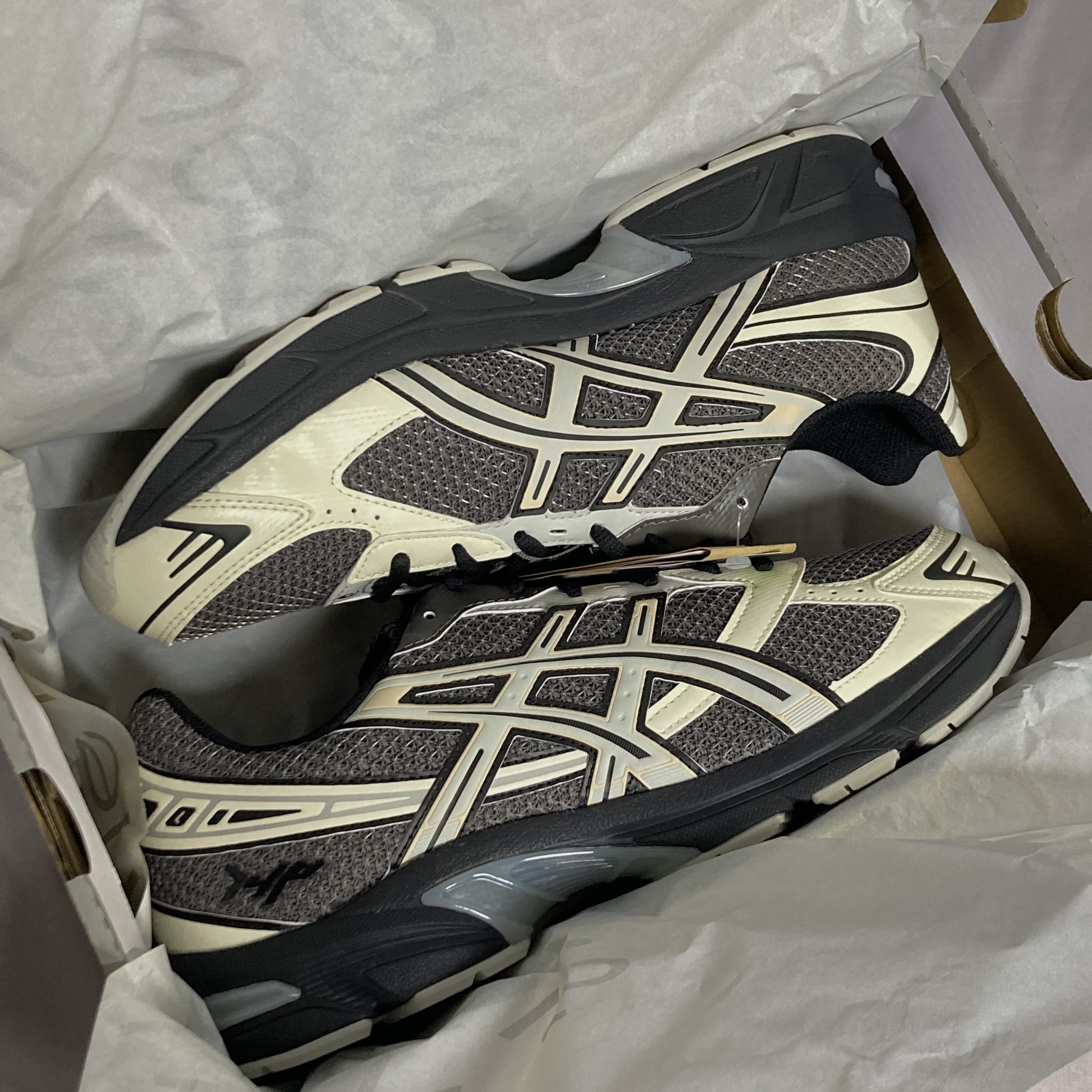 Asics x I4P Gel-1130 Mink Glacier Grey 착용 스타일 - 4