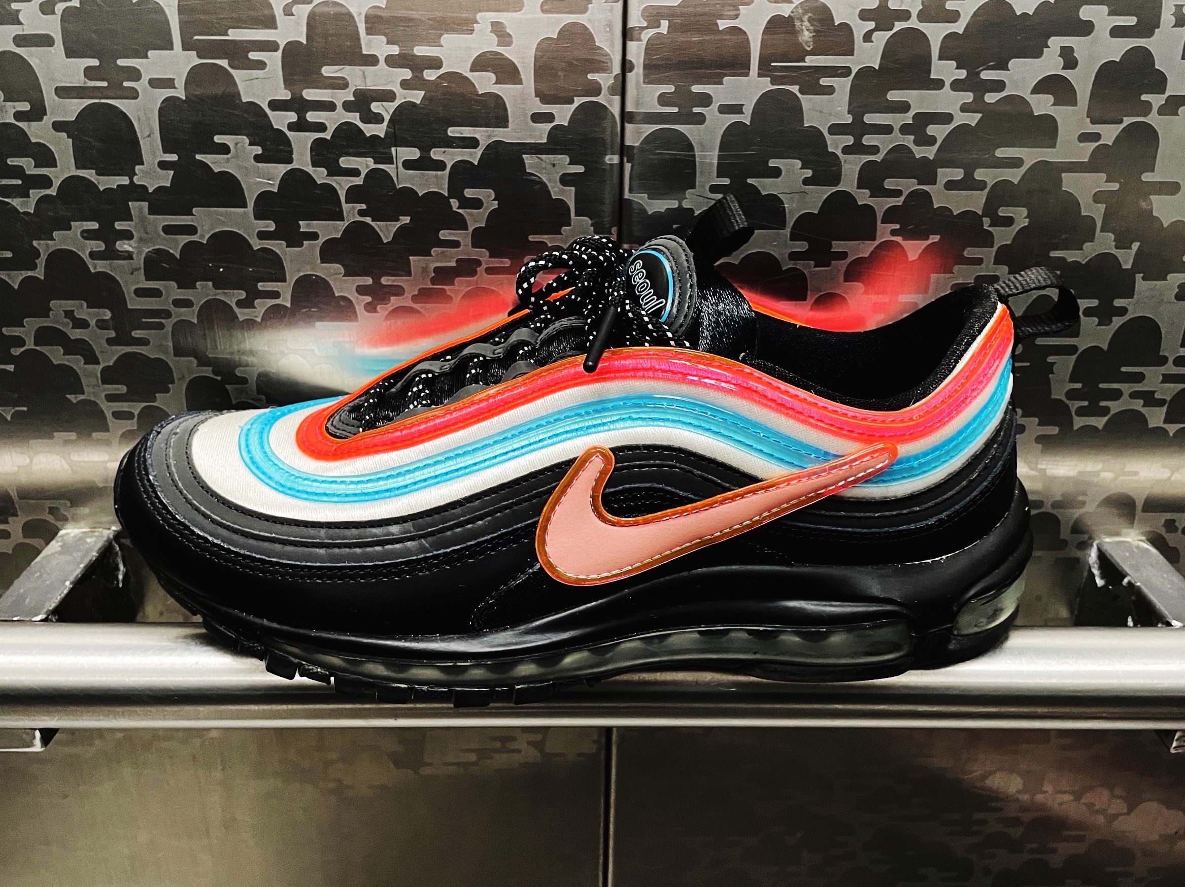 Nike Air Max 97 Neon Seoul 착용 스타일