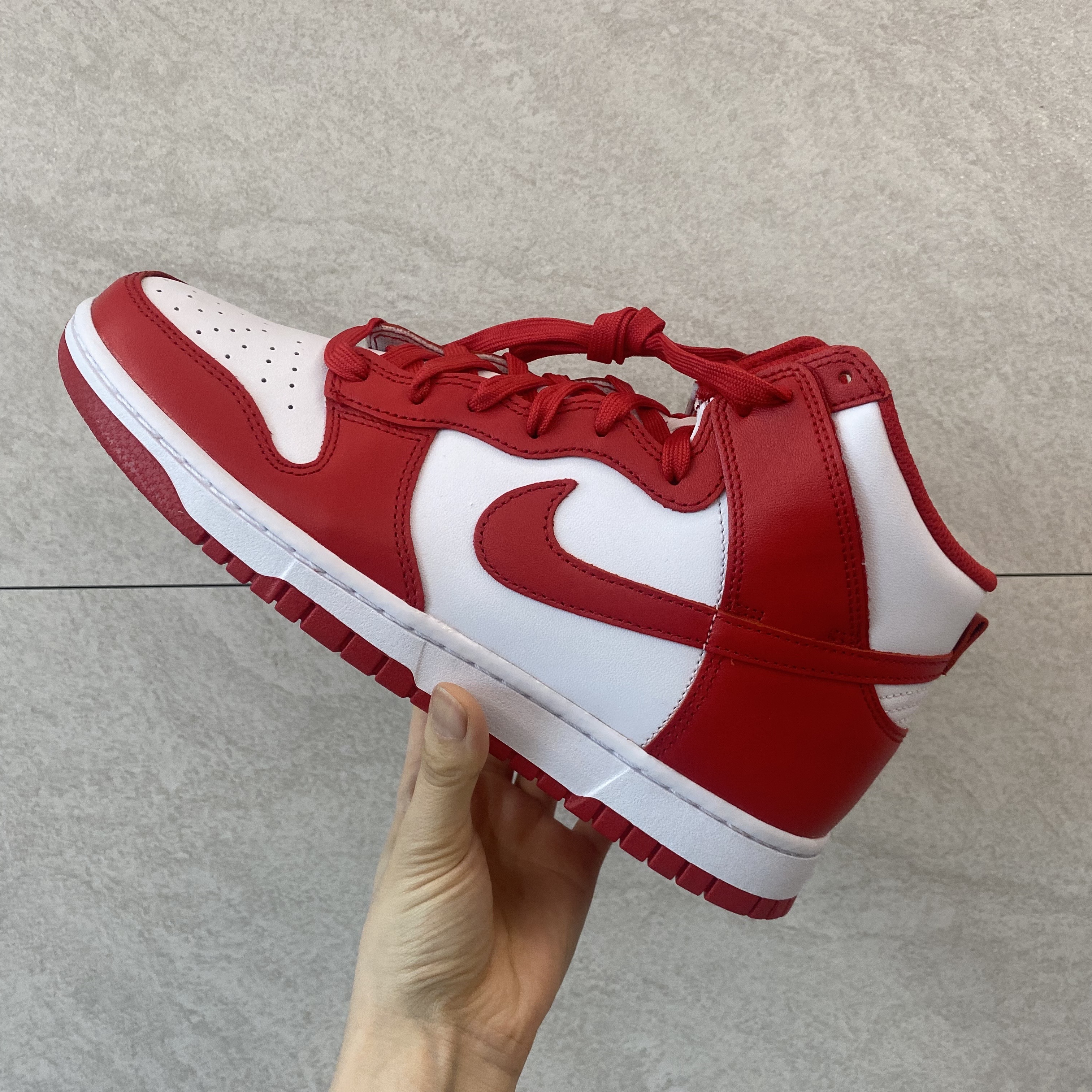 Nike Dunk High Retro Championship White and Red 착용 스타일 - 3