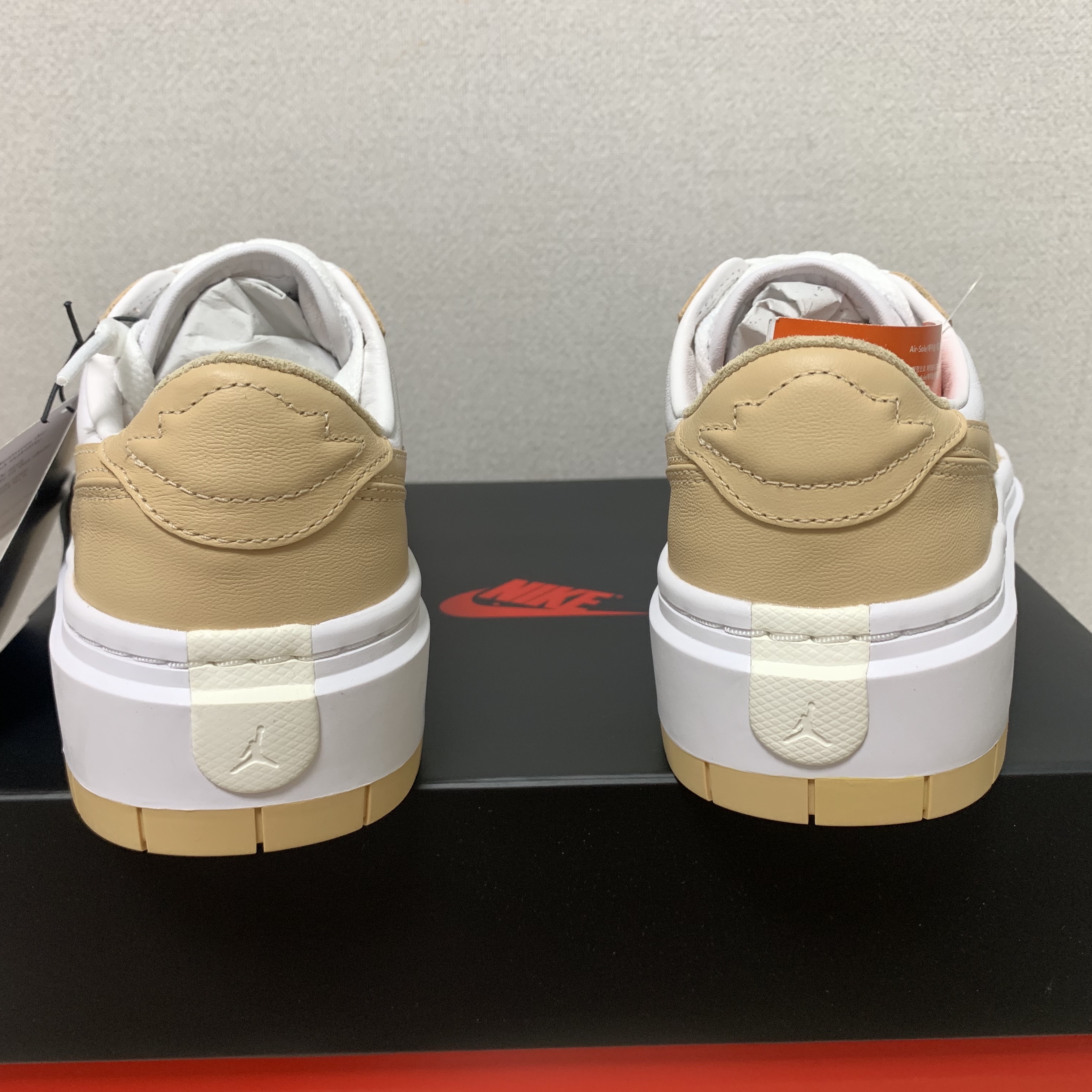 (W) Jordan 1 Elevate Low White Onyx 착용 스타일 - 4