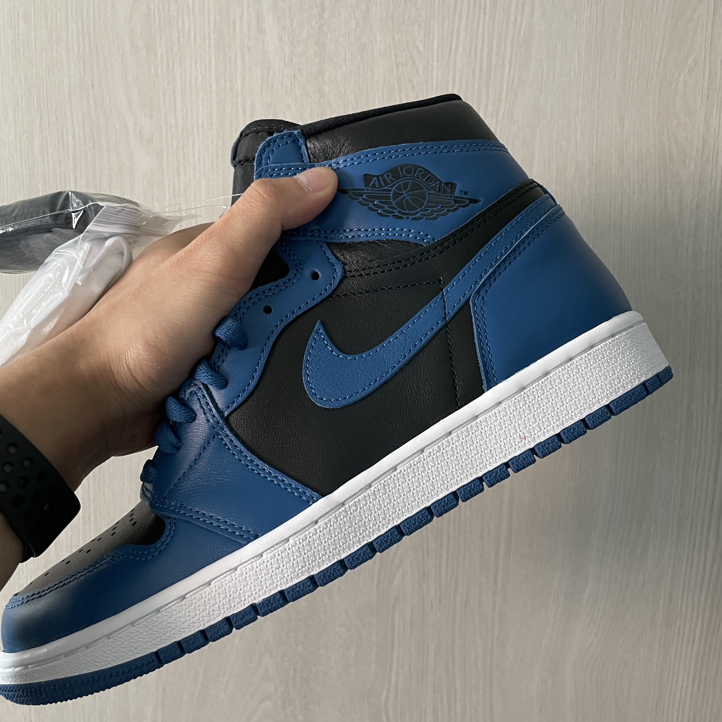 Jordan 1 Retro High OG Dark Marina Blue 착용 스타일