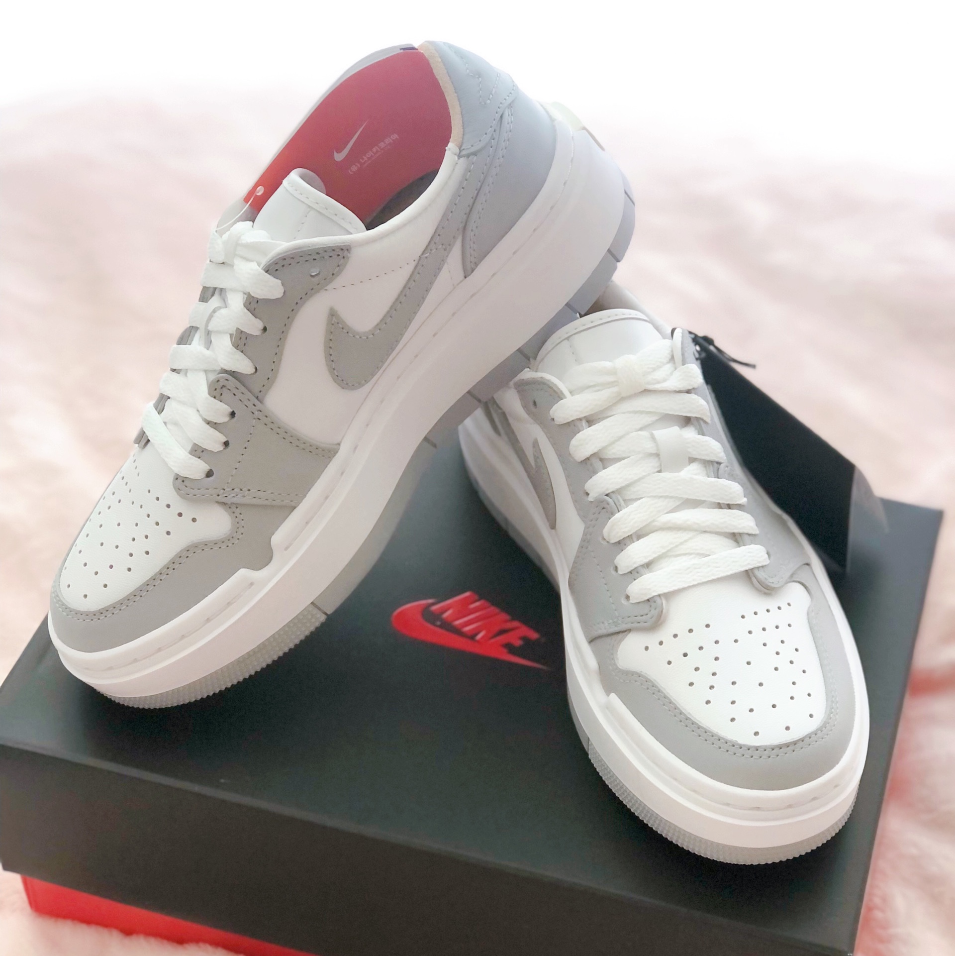 (W) Jordan 1 Elevate Low White and Wolf Grey 착용 스타일