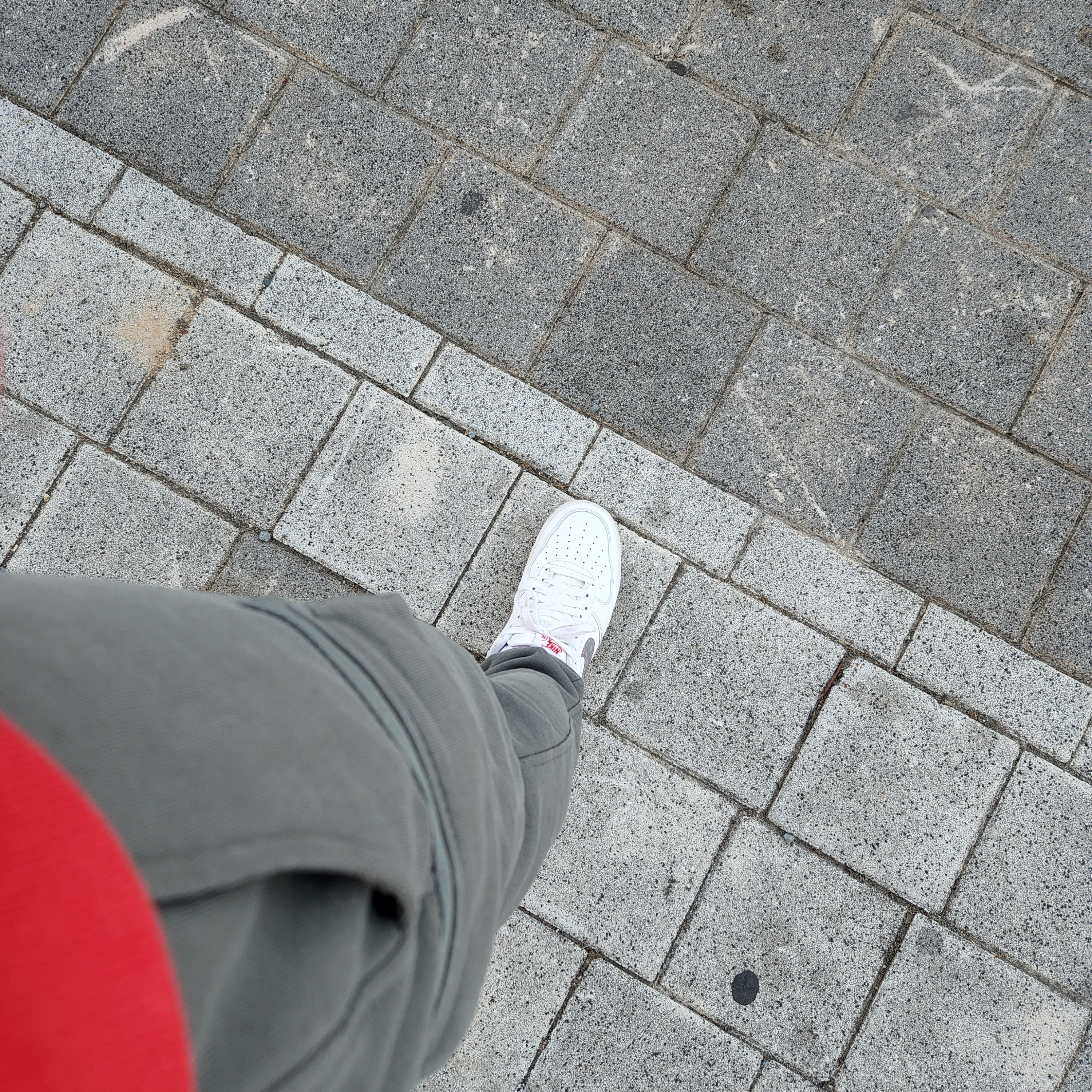 Nike Air Force 1 '07 3M White 착용 스타일 - 3