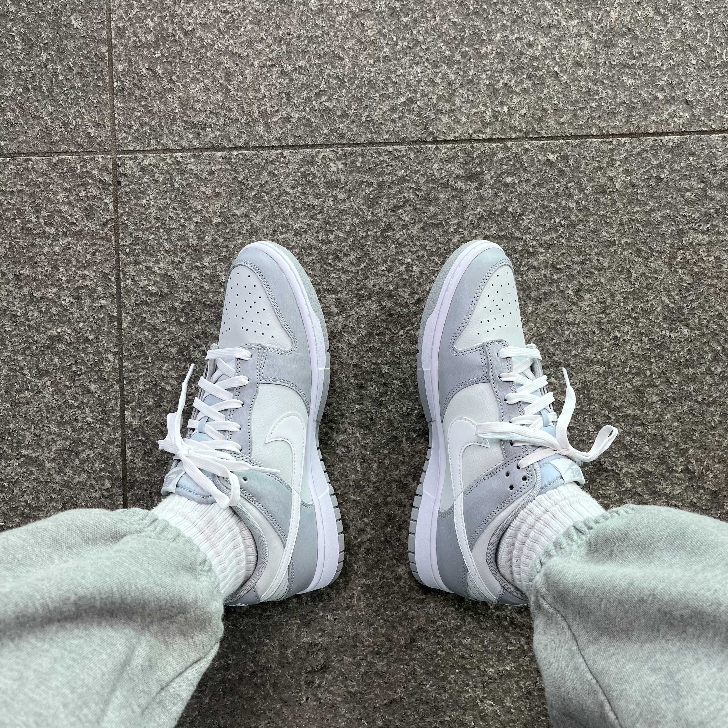 Nike Dunk Low Retro Wolf Grey 착용 스타일