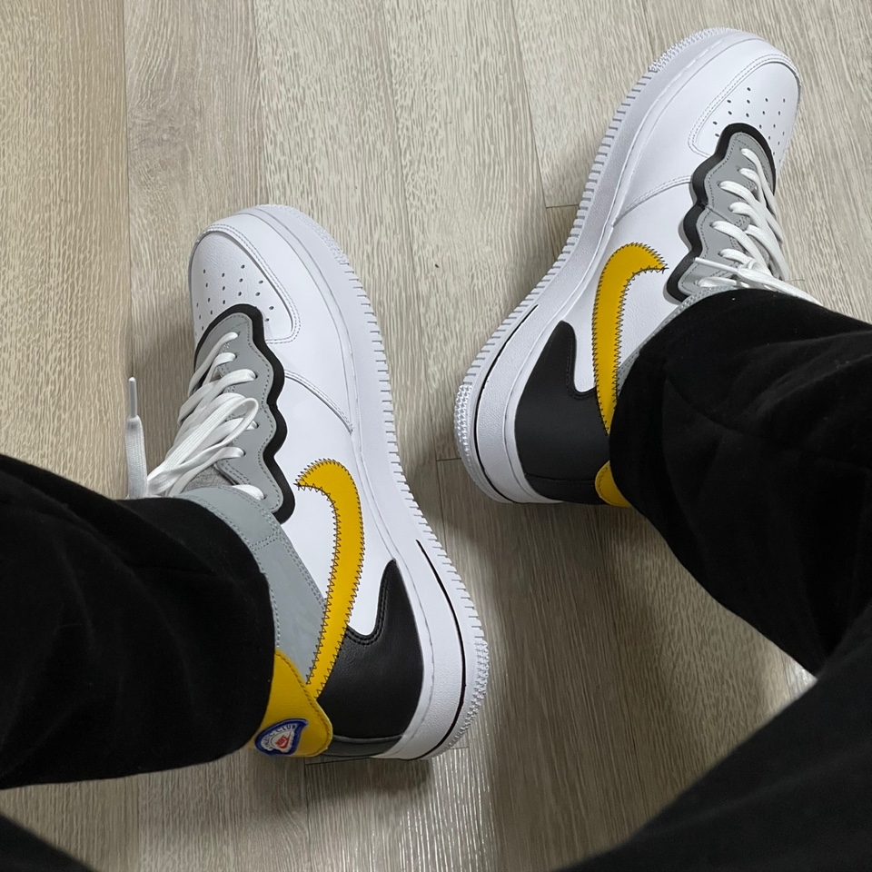 Nike Air Force 1 Mid '07 LV8 Athletic Club White Dark Sulfur, Nike Air Force 1 Mid '07 LV8 Athletic Club White Gym Red 착용 스타일 - 1