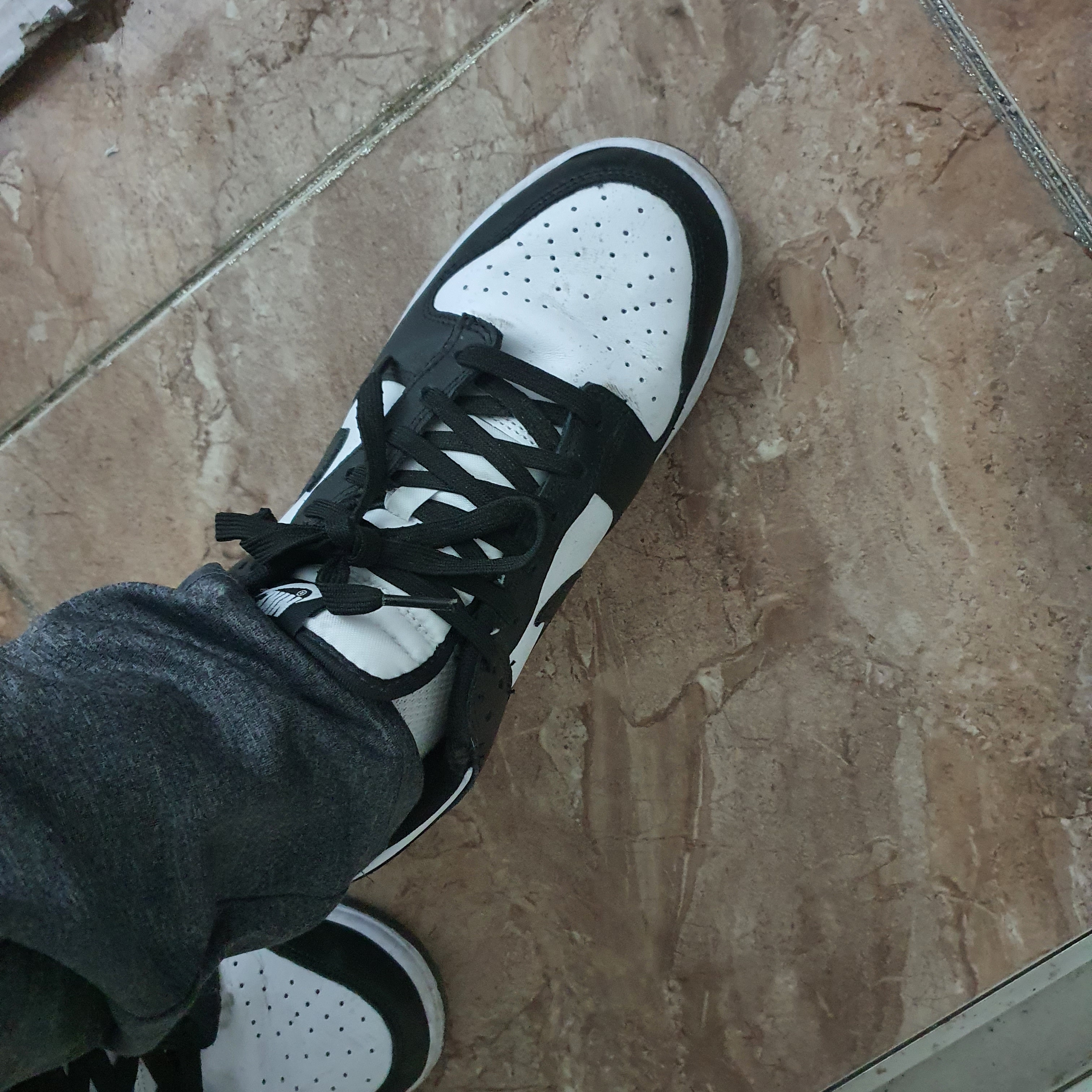 Nike Dunk Low Retro Black 착용 스타일 - 3