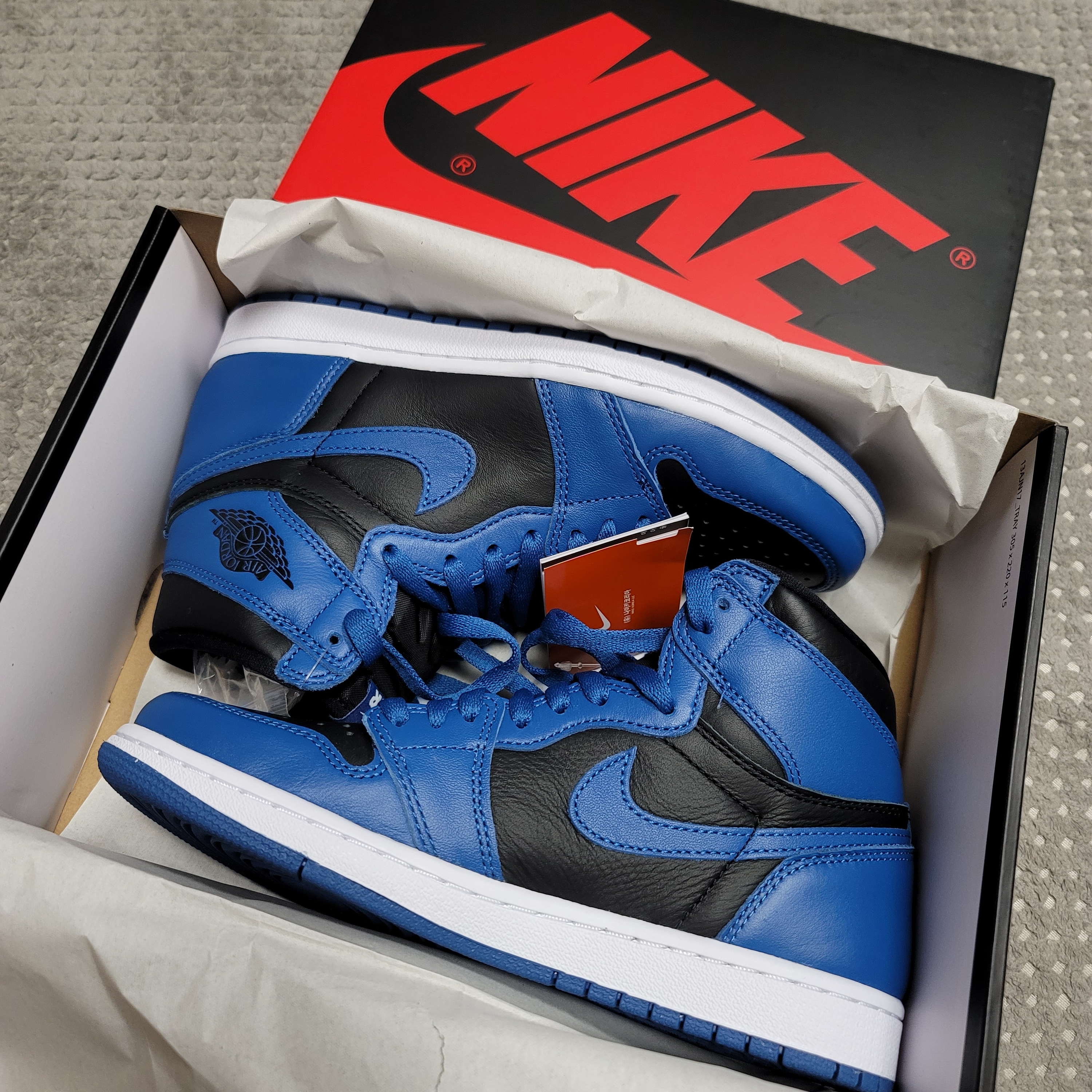 Jordan 1 Retro High OG Dark Marina Blue 착용 스타일