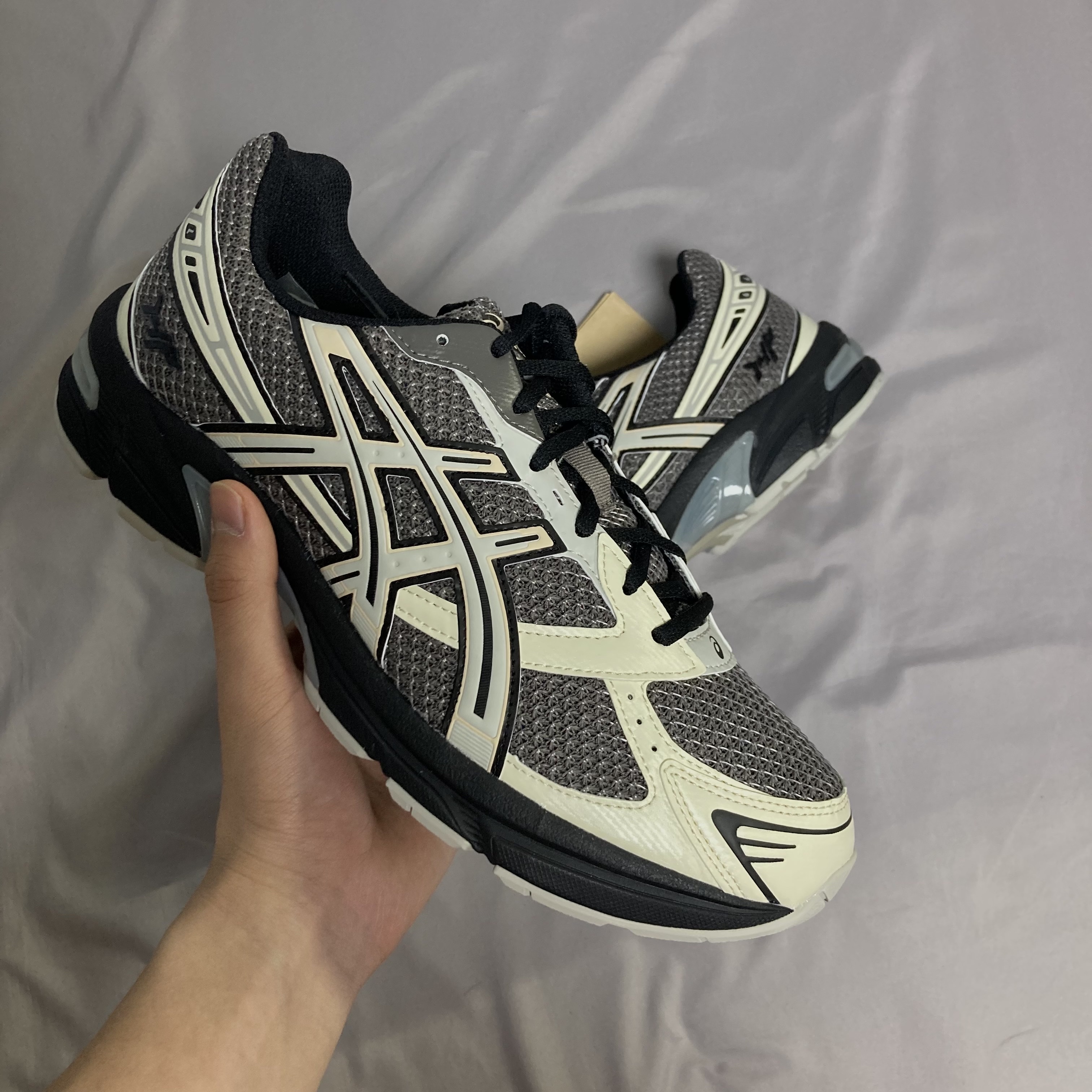 Asics x I4P Gel-1130 Mink Glacier Grey 착용 스타일 - 1