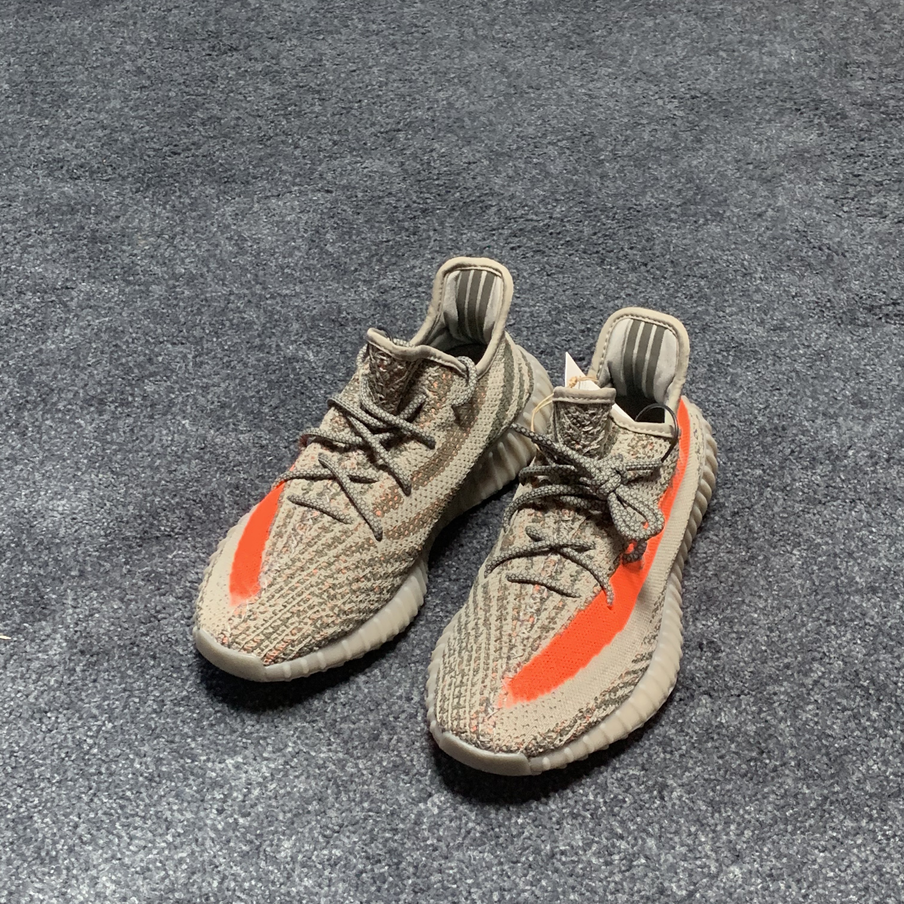 Adidas Yeezy Boost 350 V2 Beluga - Reflective 착용 스타일 - 2