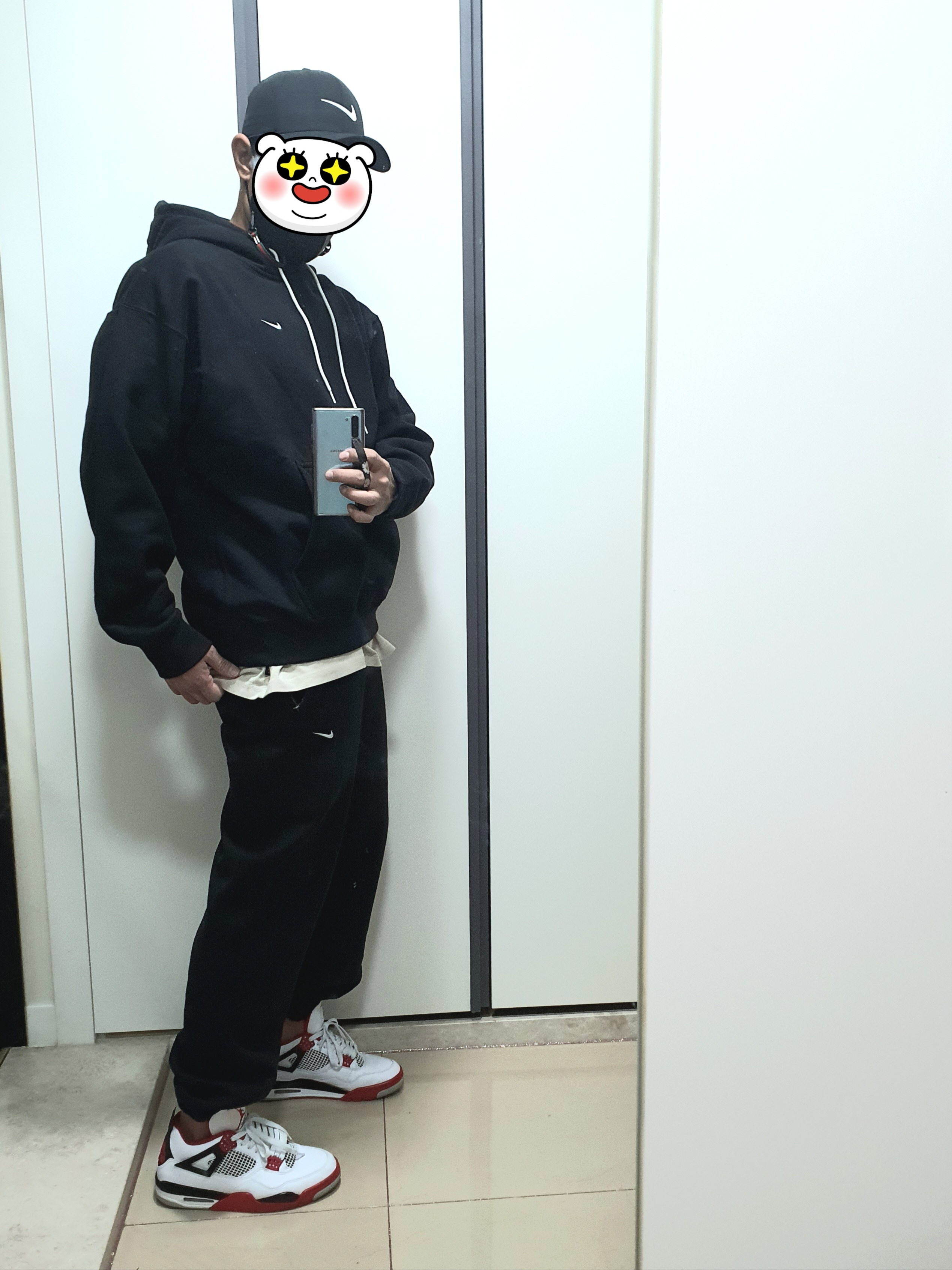 Nike NRG Solo Swoosh Fleece Hoodie Black White - US/EU, Jordan 4 Retro OG Fire Red 2020 착용 스타일 - 2