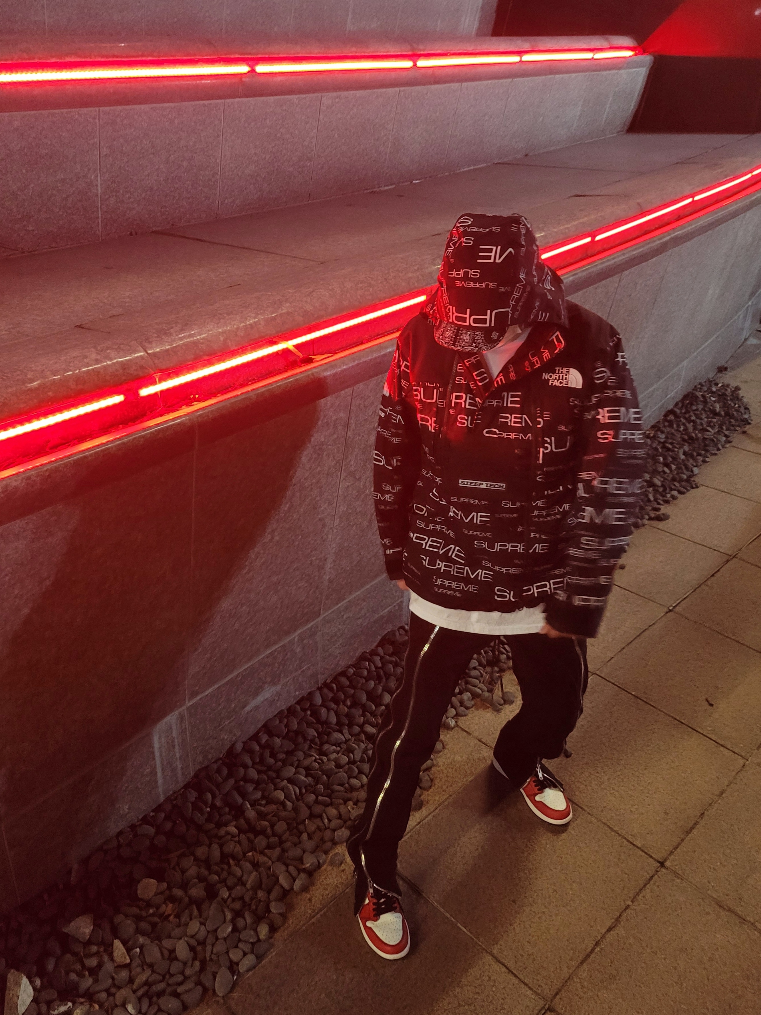 Supreme x The North Face Steep Tech Apogee Jacket Black - 21FW, Supreme Bandana Camp Cap Black - 21SS 착용 스타일 - 1