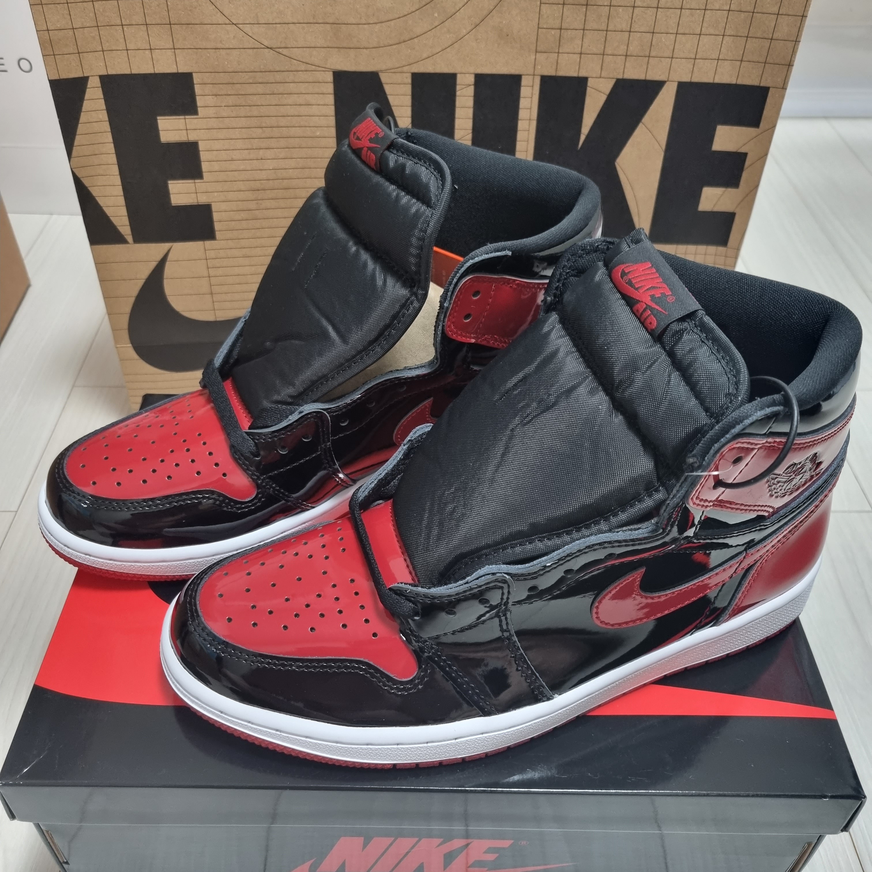 Jordan 1 Retro High OG Patent Bred 착용 스타일