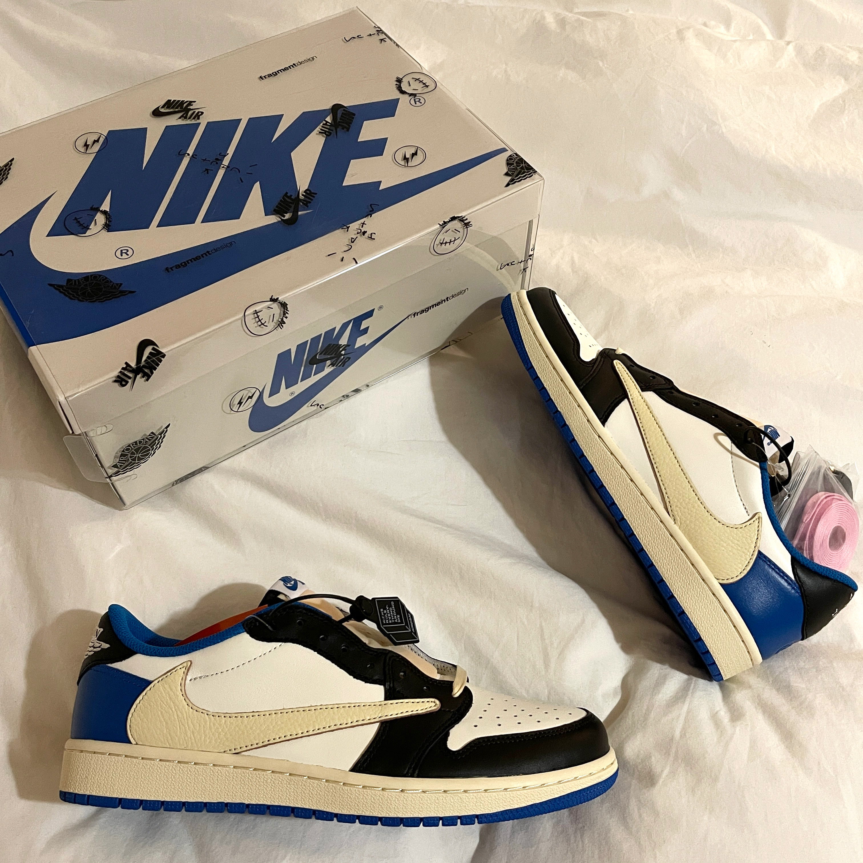 Jordan 1 x Travis Scott x Fragment Retro Low OG SP Military Blue 착용 스타일