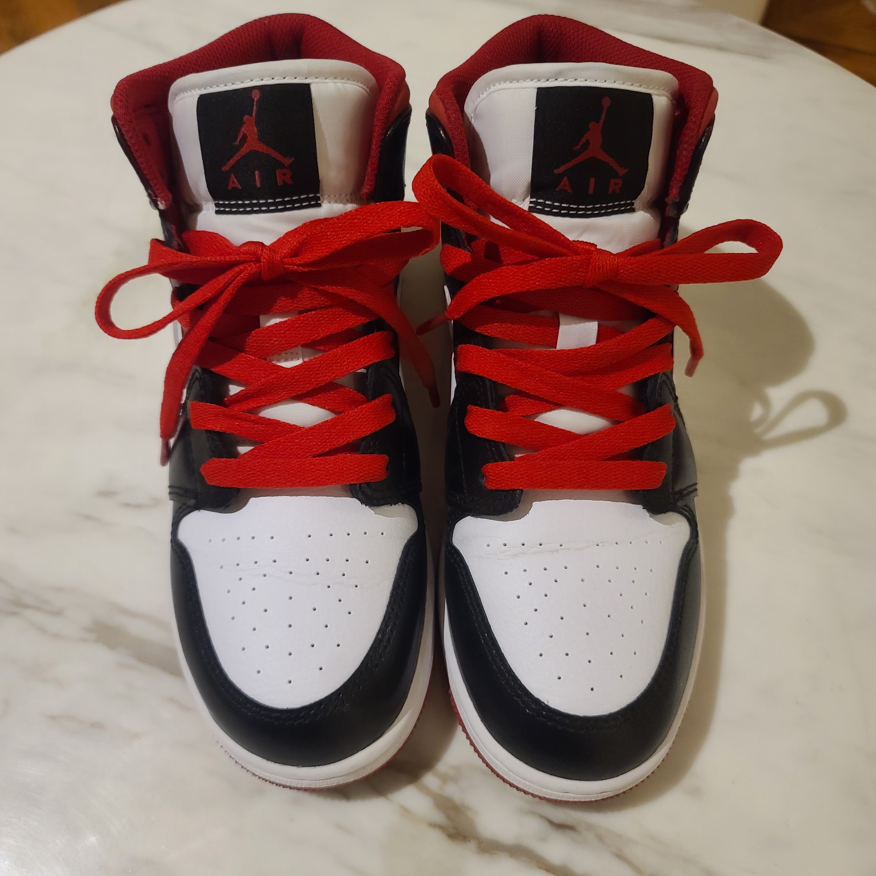 Jordan 1 Mid Gym Red Black White, (GS) Jordan 1 Mid Gym Red Black White 착용 스타일 - 3