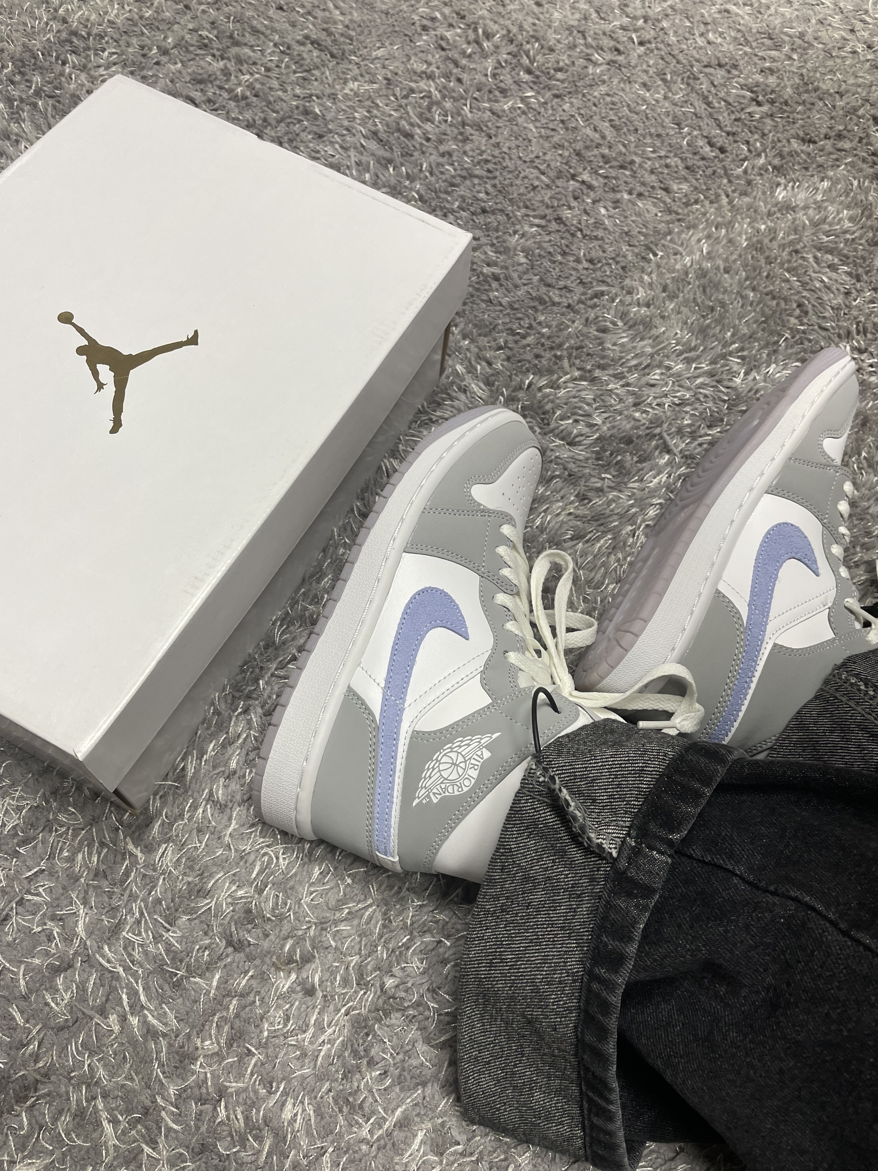 (W) Jordan 1 Mid Wolf Grey 착용 스타일
