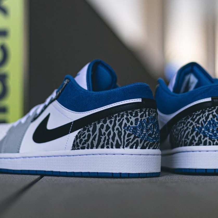 Jordan 1 Low SE White Cement Grey Blue 착용 스타일 - 5
