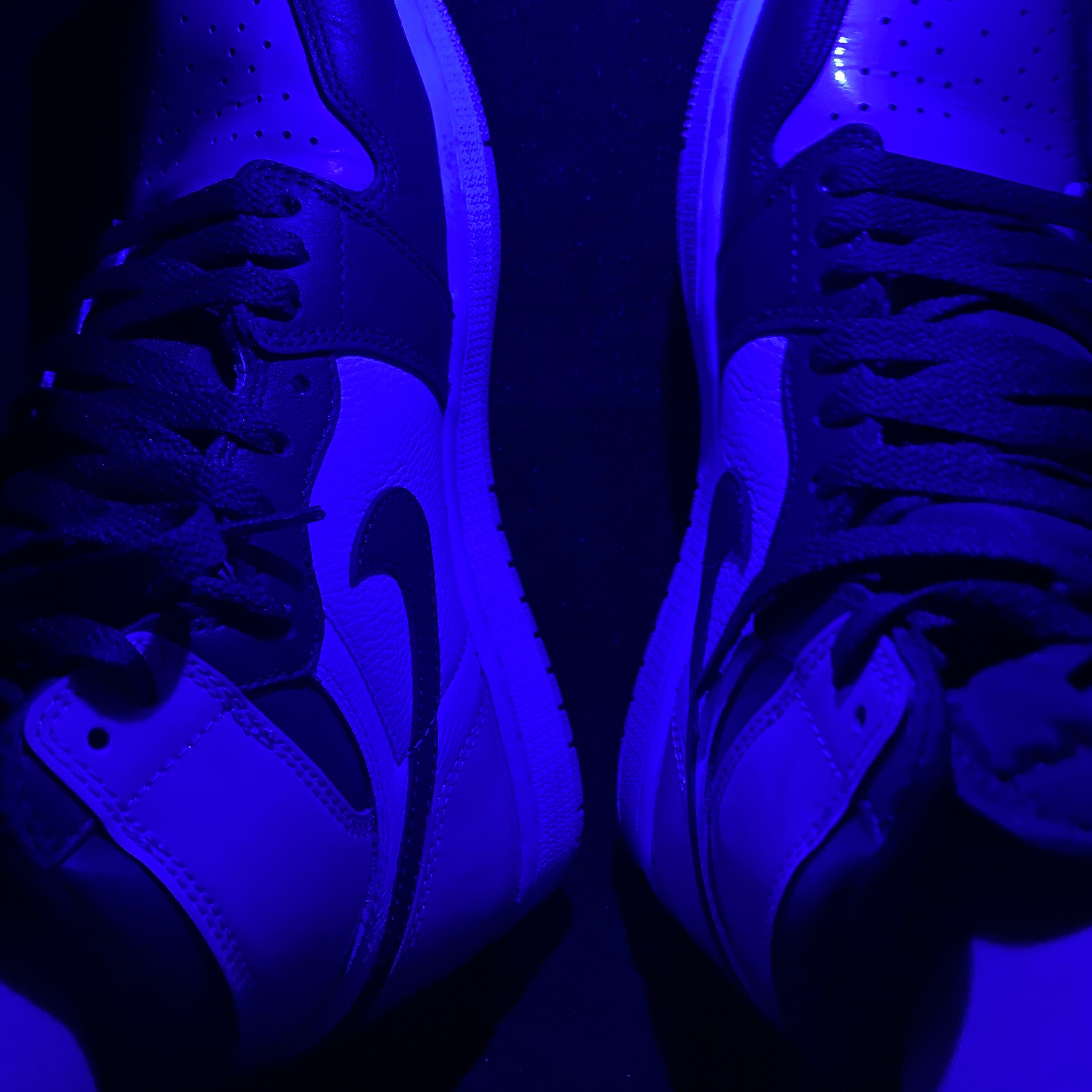 (W) Jordan 1 Retro High OG Atmosphere 착용 스타일 - 1