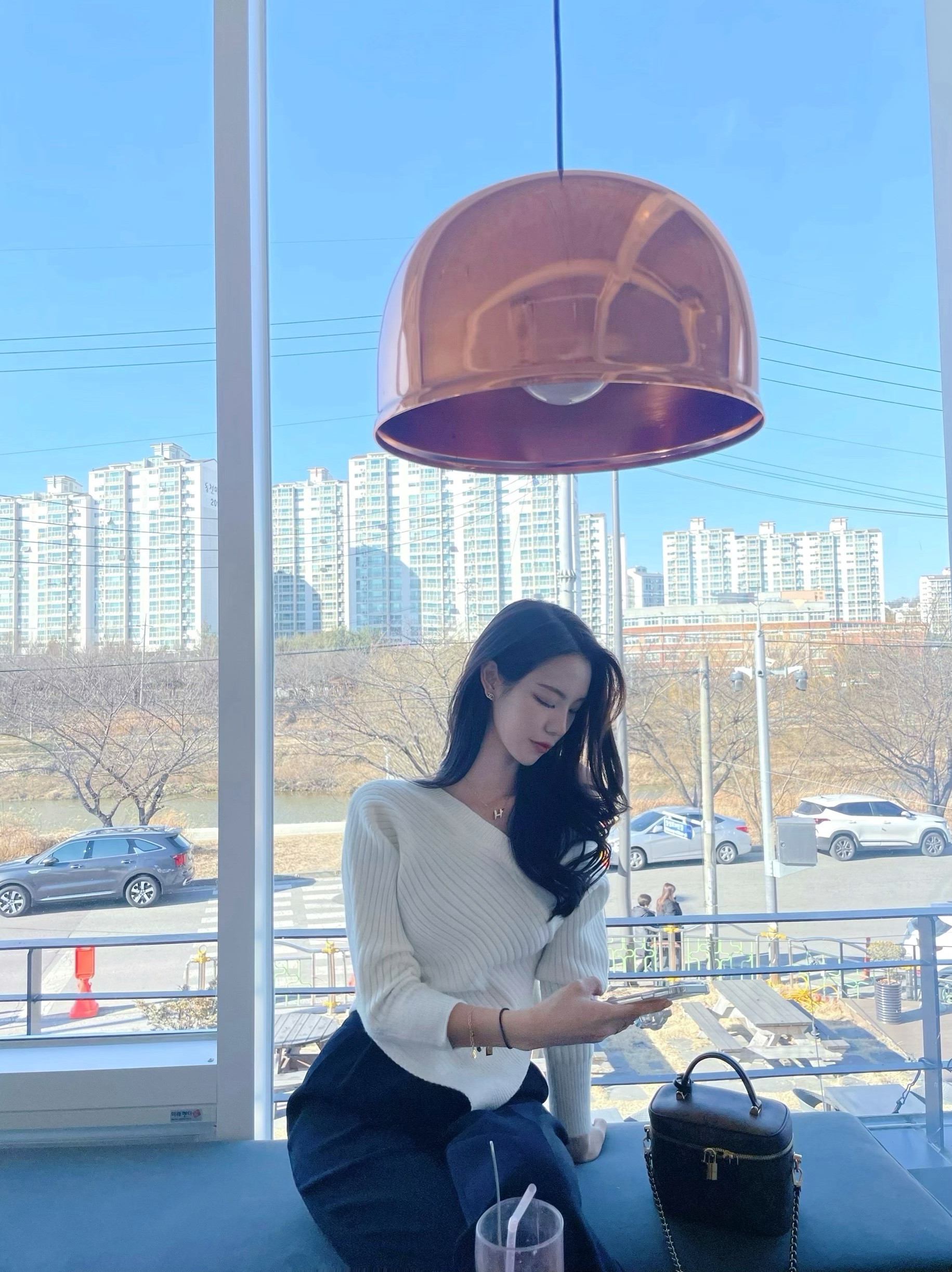 insta: hailey_hk 맞팔님의 스타일