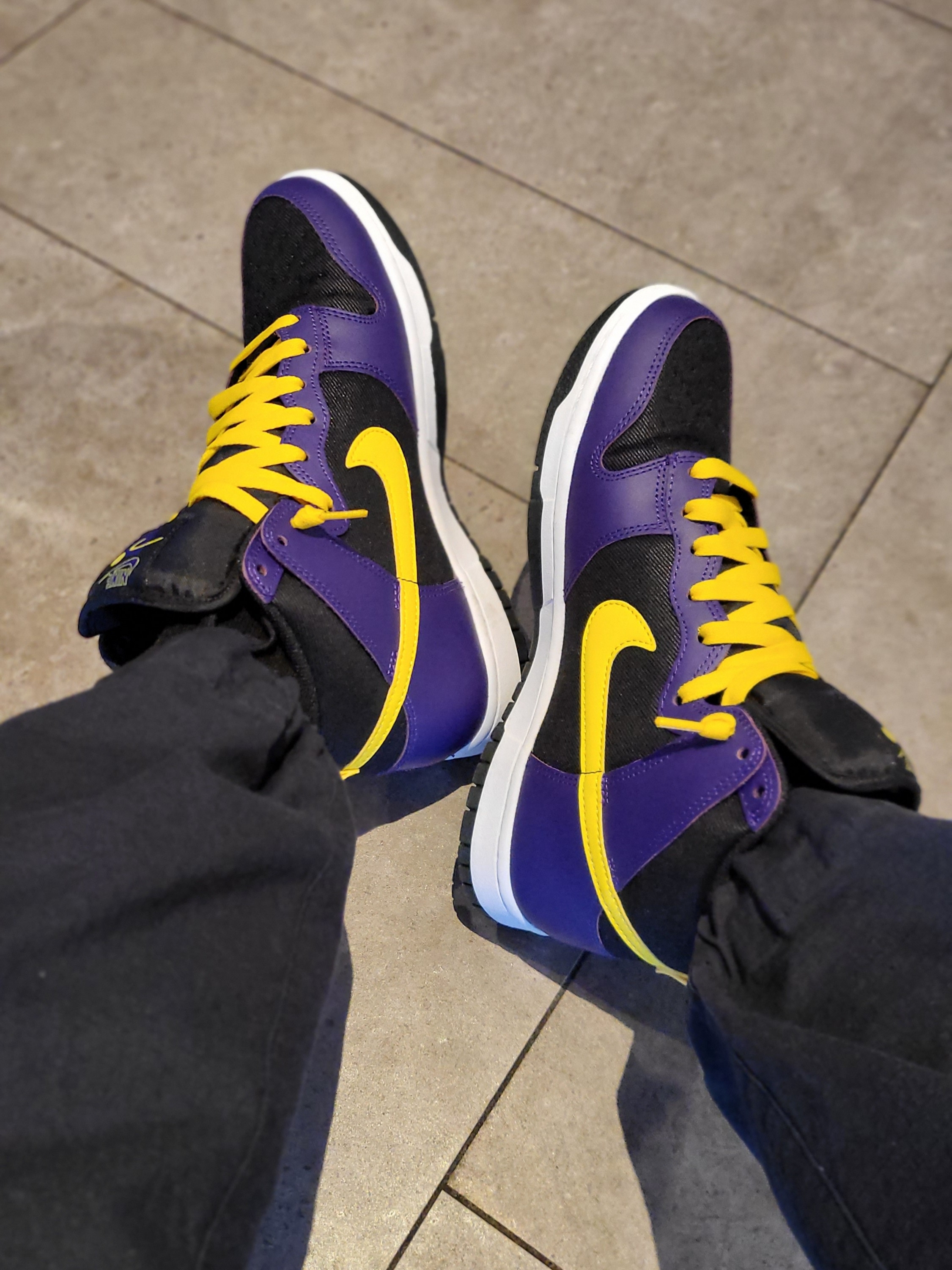 Nike Dunk High PRM EMB Court Purple 착용 스타일 - 1