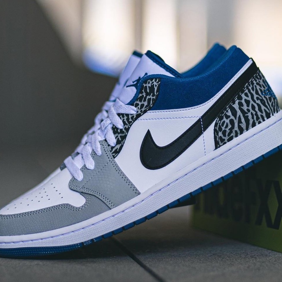 Jordan 1 Low SE White Cement Grey Blue 착용 스타일 - 2