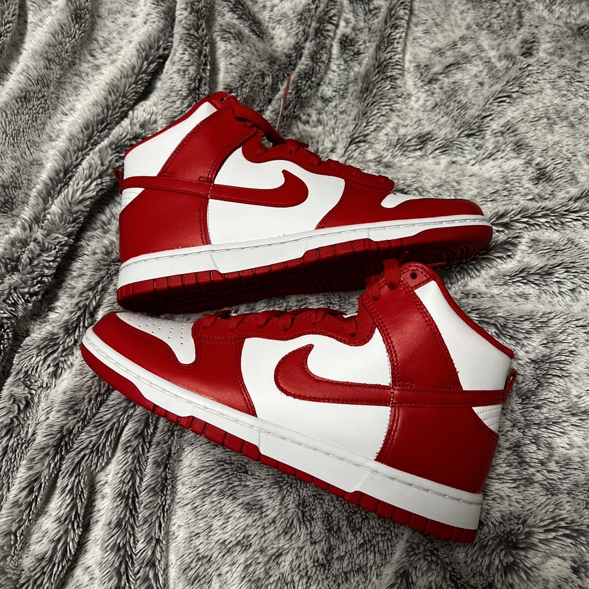 Nike Dunk High Retro Championship White and Red 착용 스타일 - 2