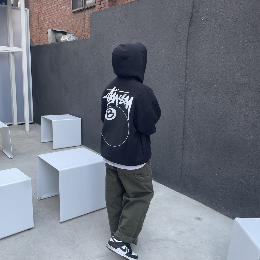Stussy 8 Ball Zip Hoodie Black - 22SS, Nike Dunk Low Retro Black 착용 스타일 - 1