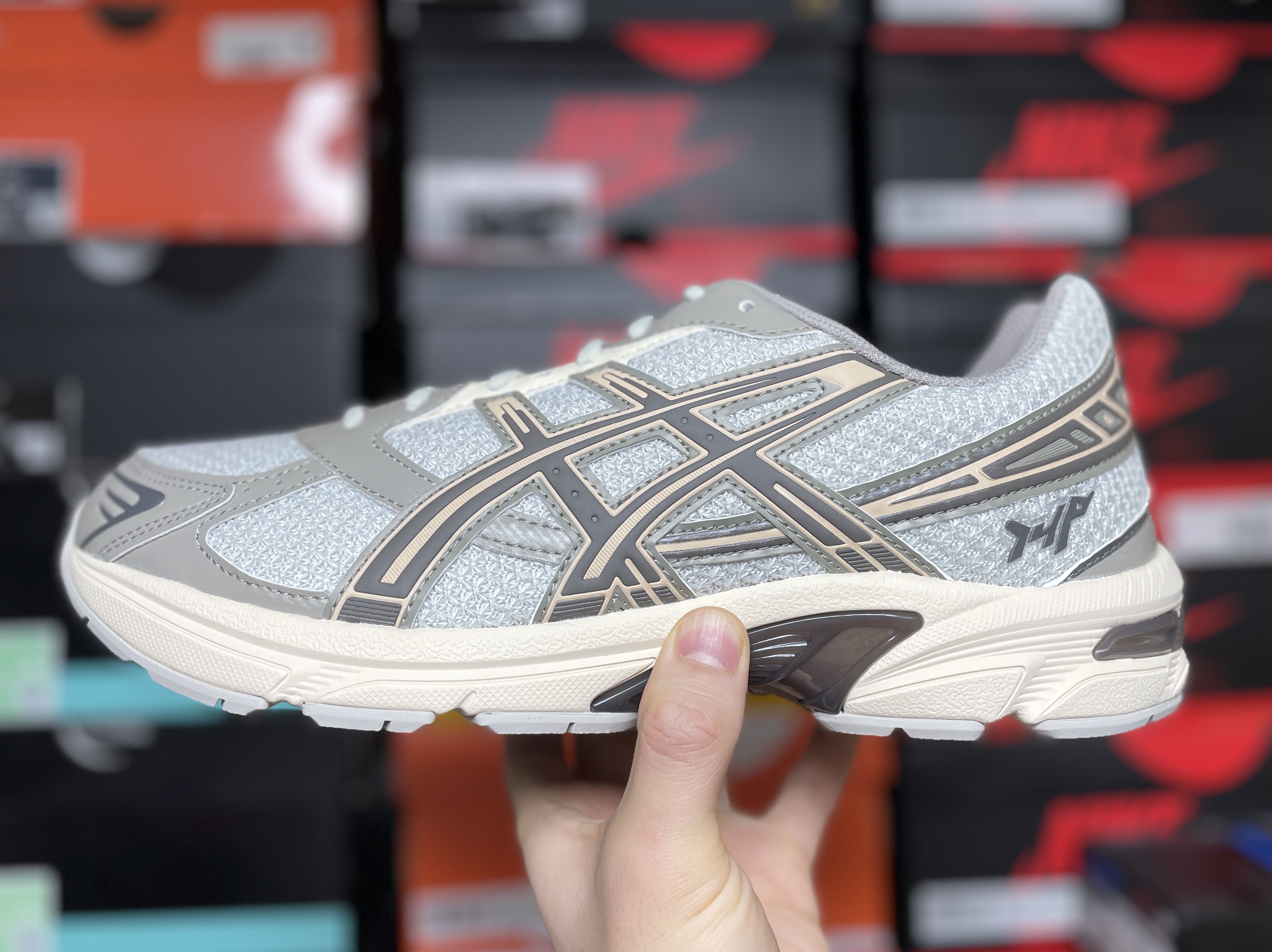 Asics x I4P Gel-1130 Glacier Grey Mink 착용 스타일
