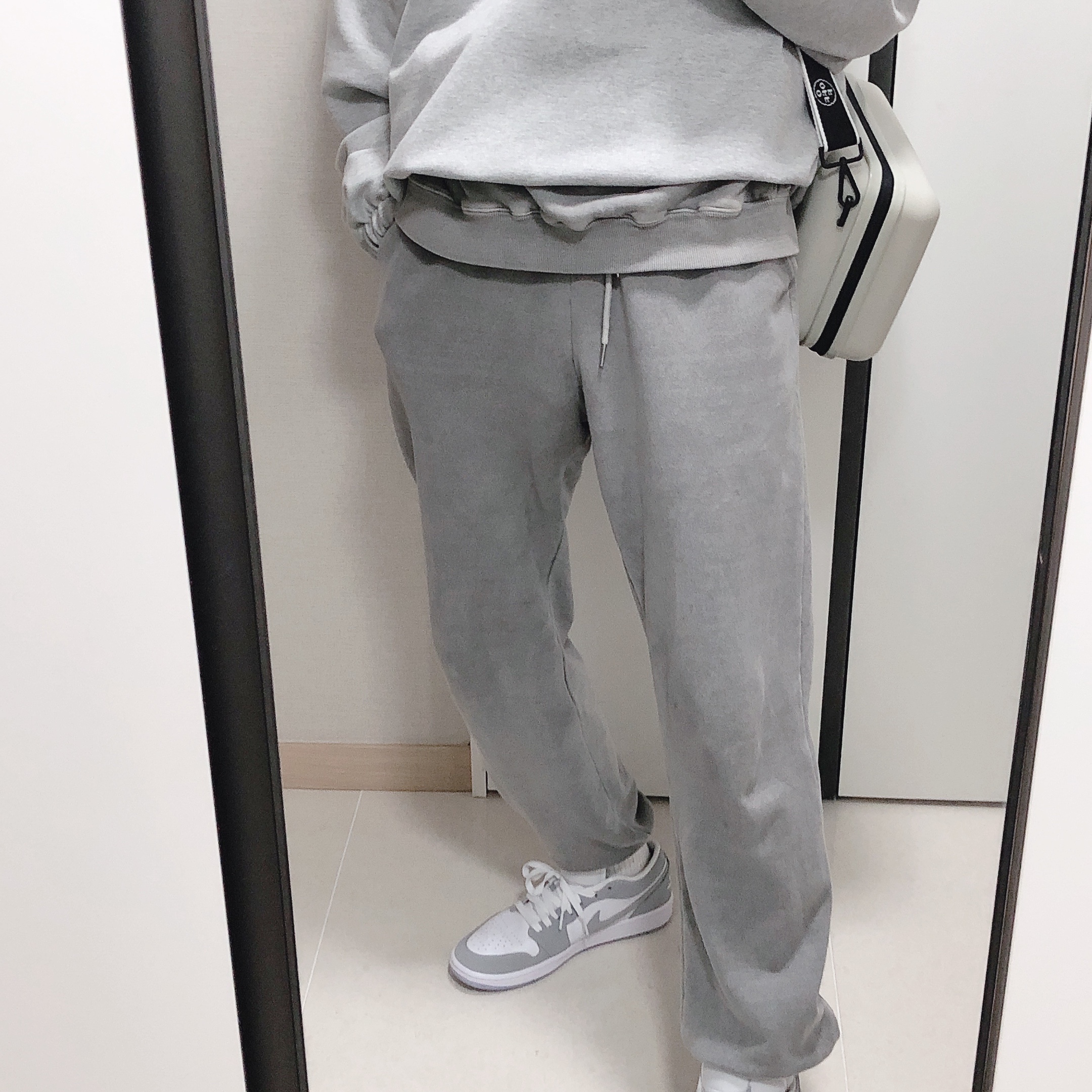 (W) Jordan 1 Low White Wolf Grey 착용 스타일 - 2
