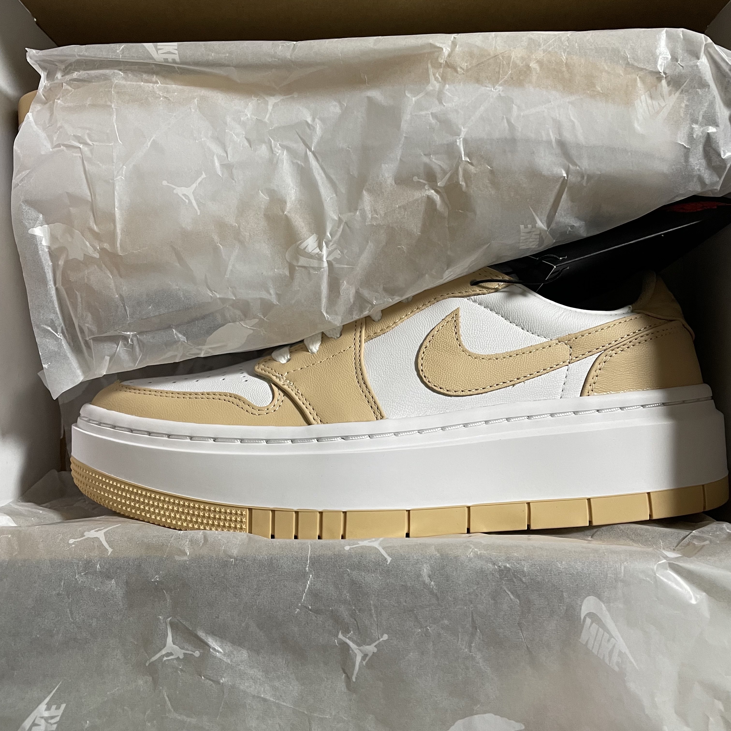 (W) Jordan 1 Elevate Low White Onyx 착용 스타일 - 1