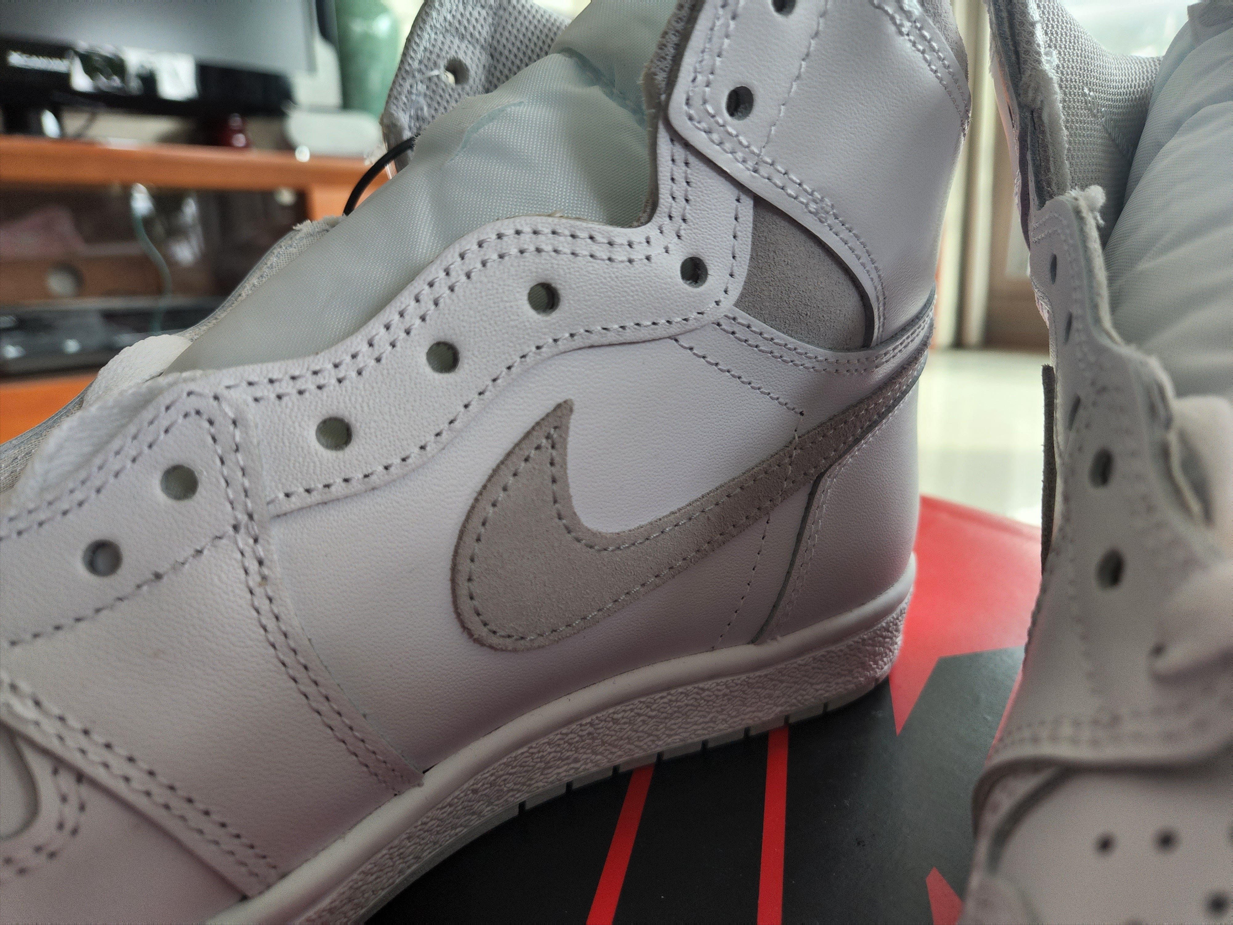 Jordan 1 High 85 Neutral Grey 착용 스타일 - 3