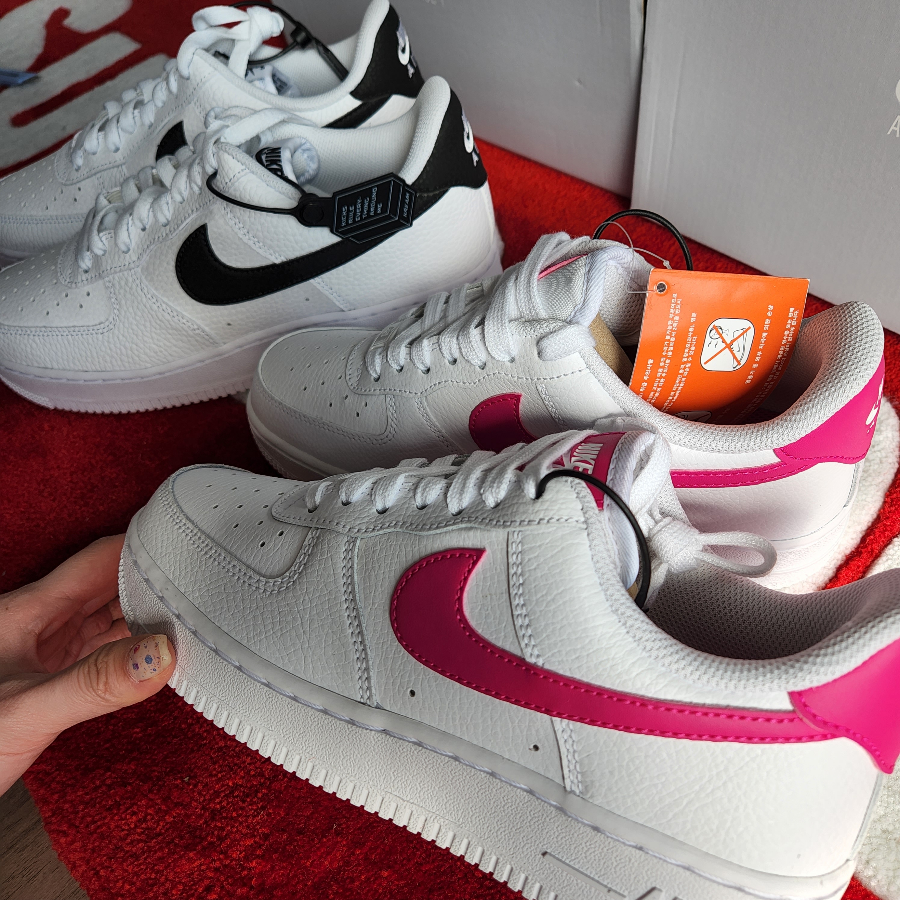 (W) Nike Air Force 1 '07 White Pink Prime, (W) Nike Air Force 1 '07 Low White Black 착용 스타일 - 3
