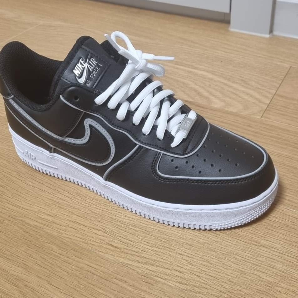 Nike Air Force 1 '07 LV8 Black White 착용 스타일 - 4
