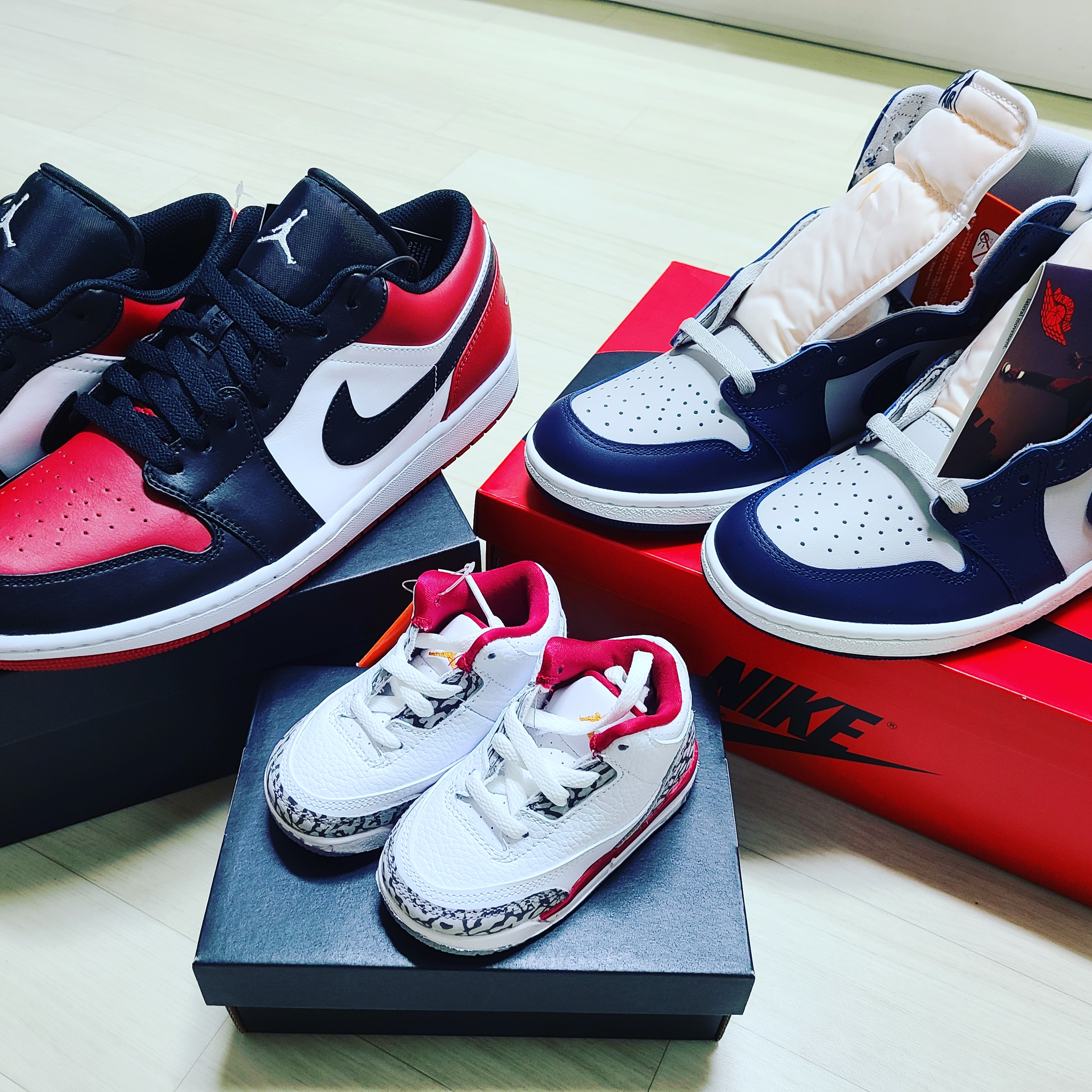 Jordan 1 Low Bred Toe, Jordan 1 High 85 College Navy 착용 스타일