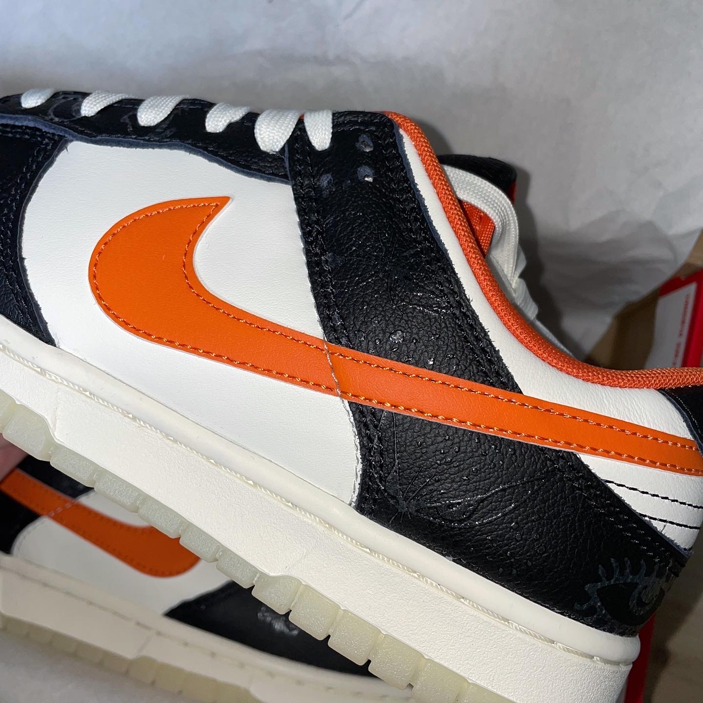 Nike Dunk Low Retro PRM Halloween 착용 스타일