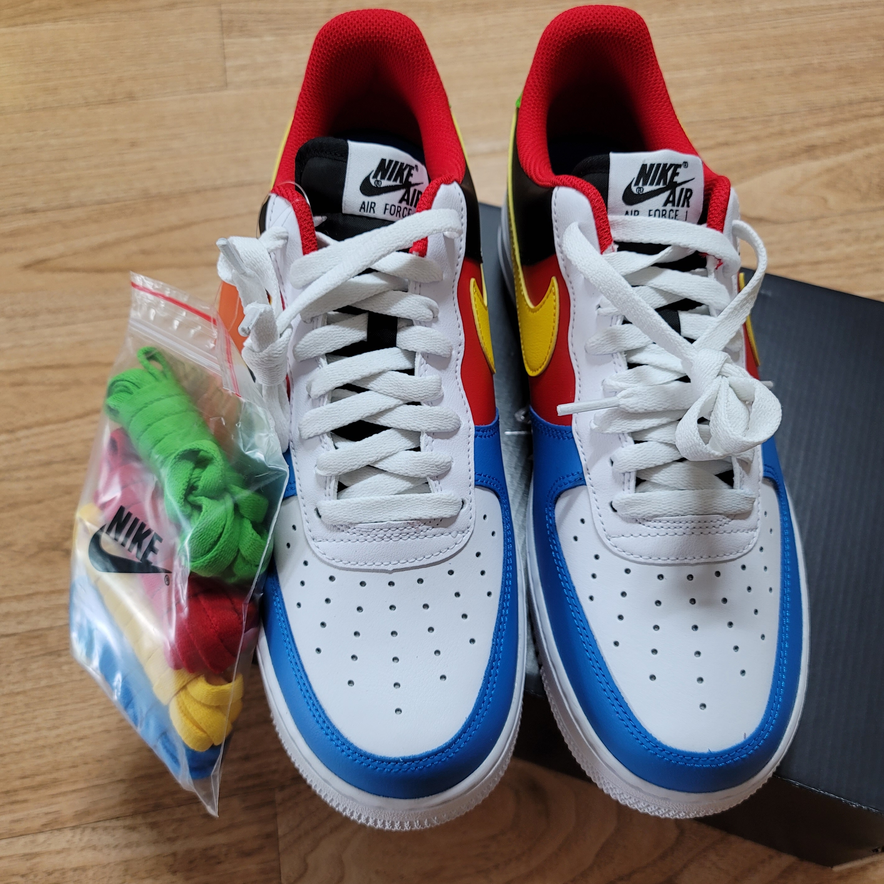 Nike x UNO Air Force 1 '07 QS White Yellow Zest 착용 스타일 - 1