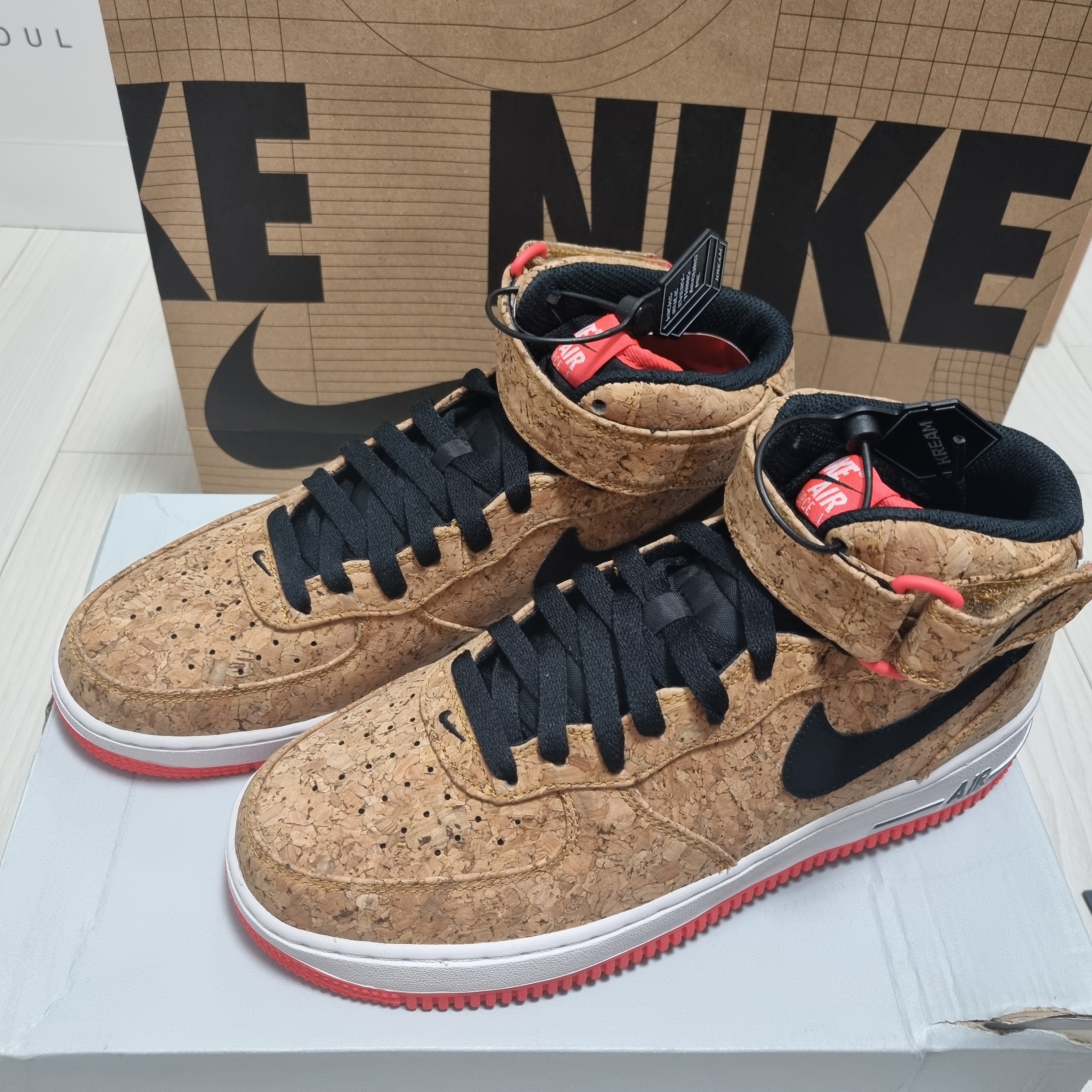 Nike Air Force 1 Mid Cork 착용 스타일