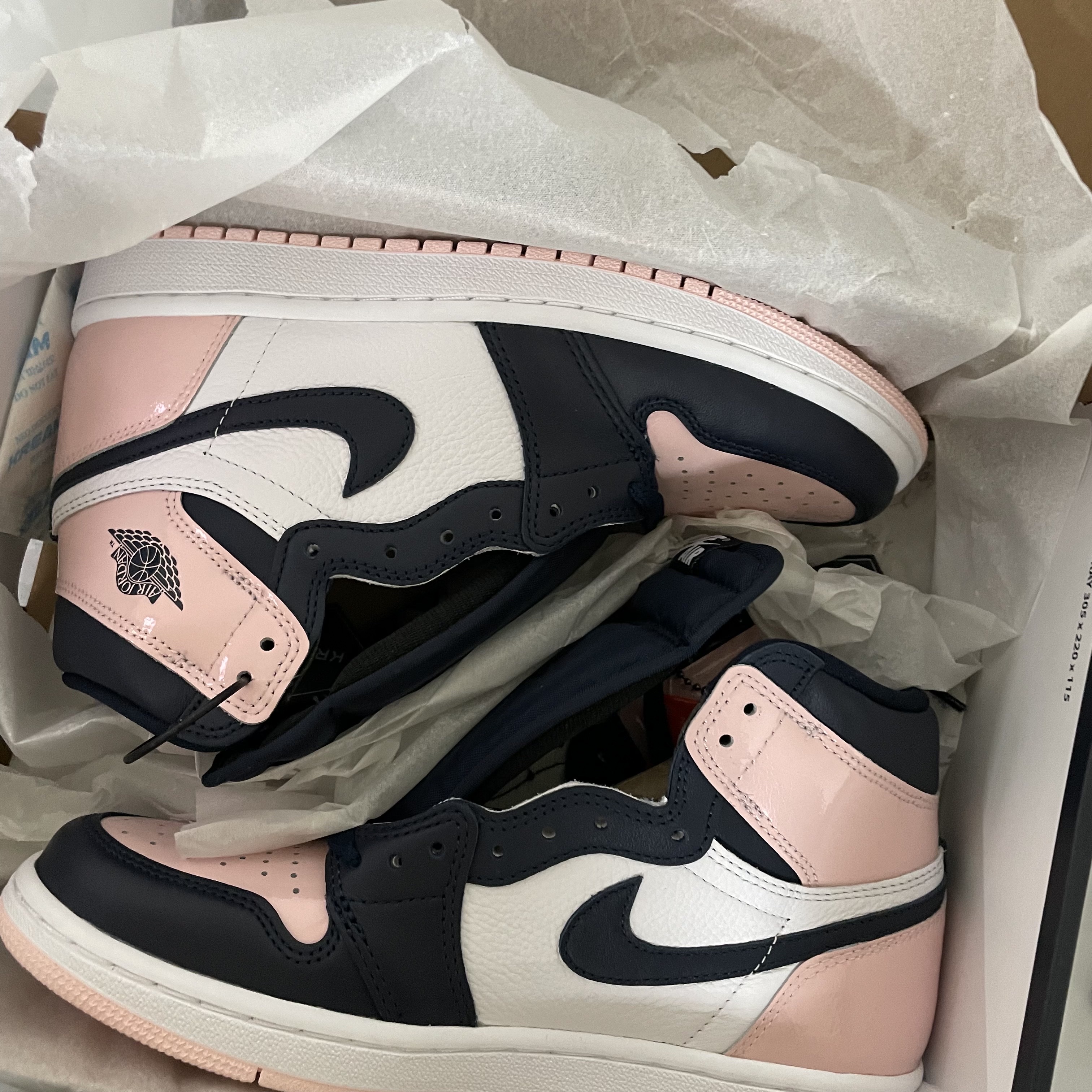 (W) Jordan 1 Retro High OG Atmosphere 착용 스타일